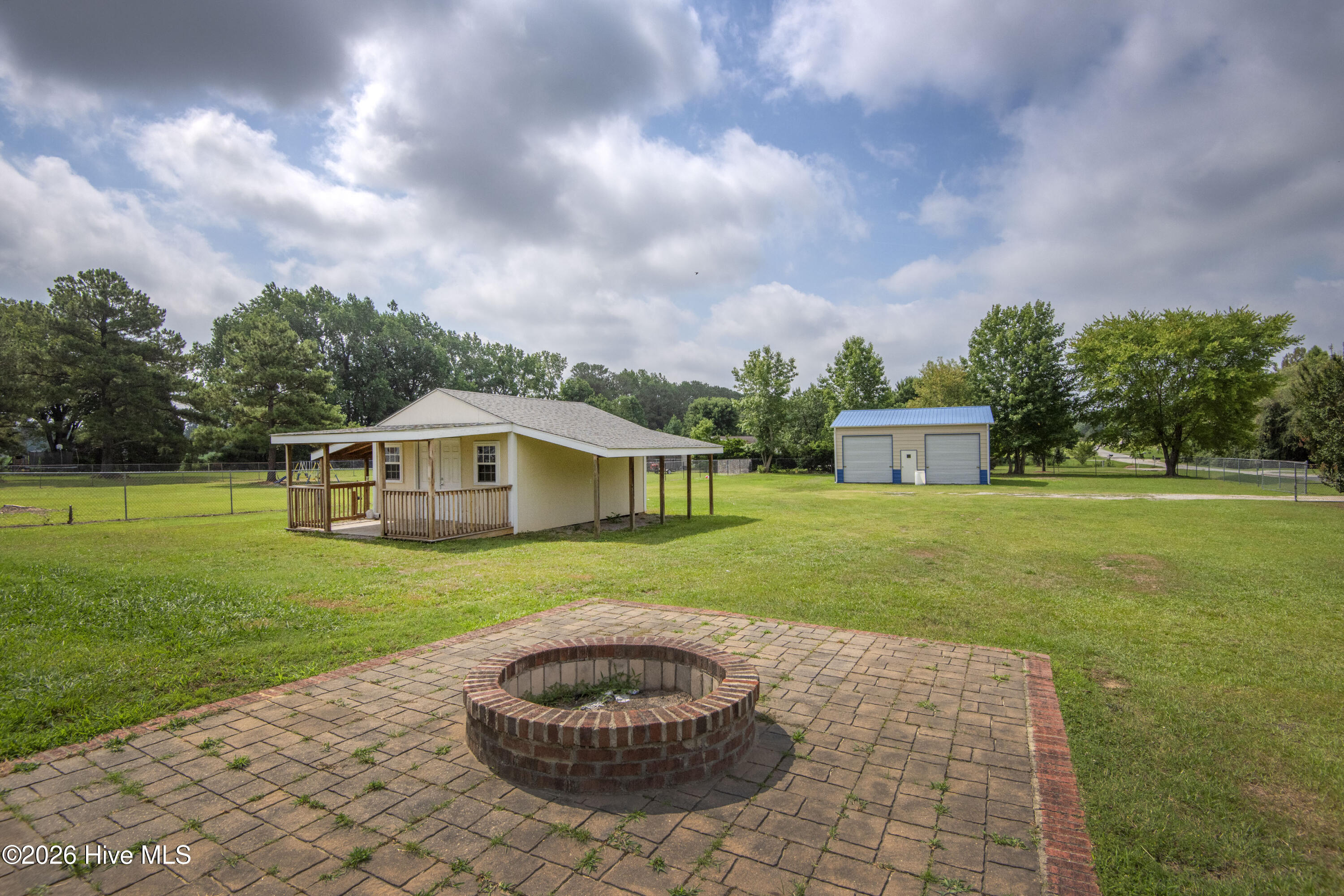 main property photo 8