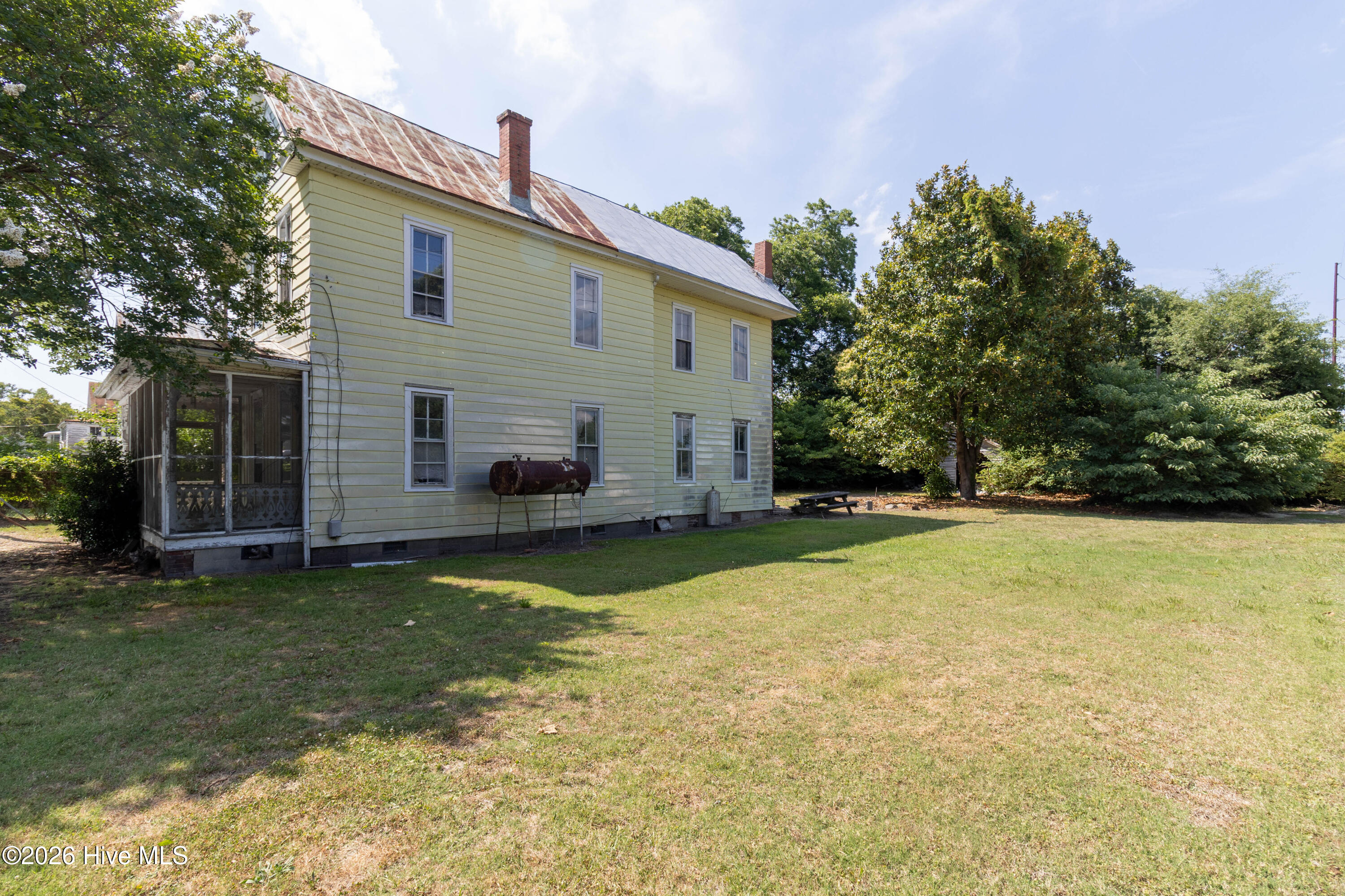 main property photo 23