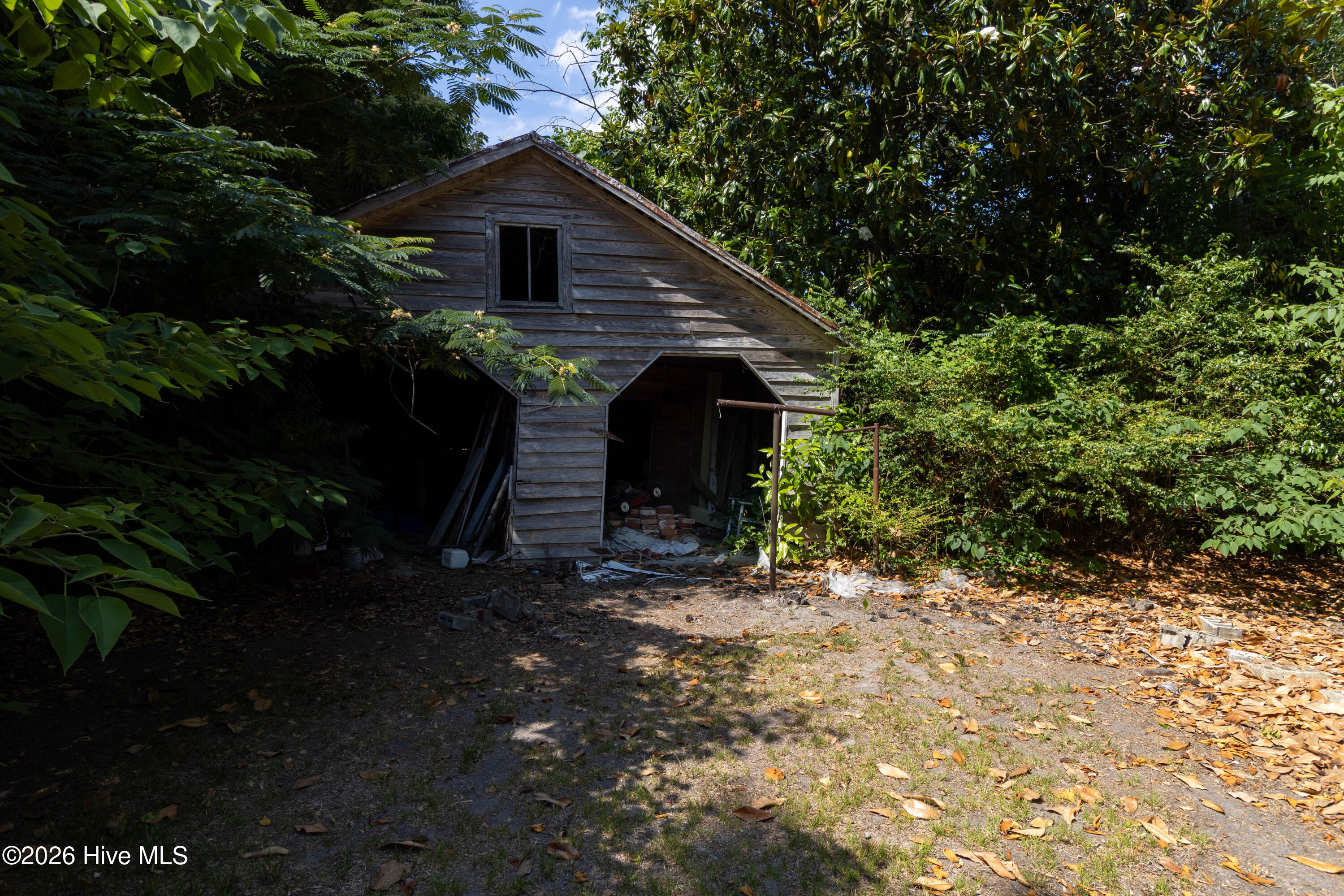 main property photo 26