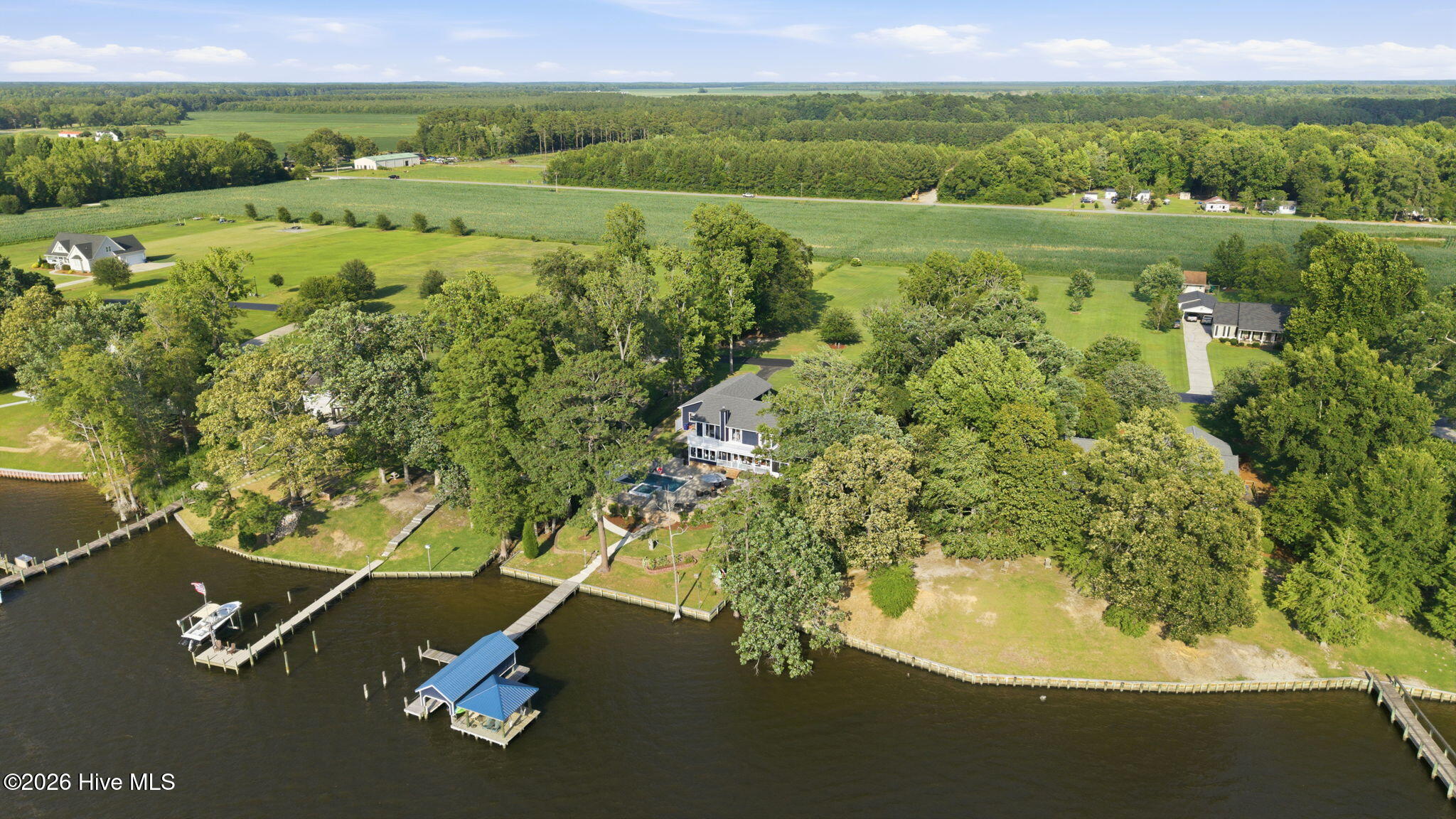 main property photo 13
