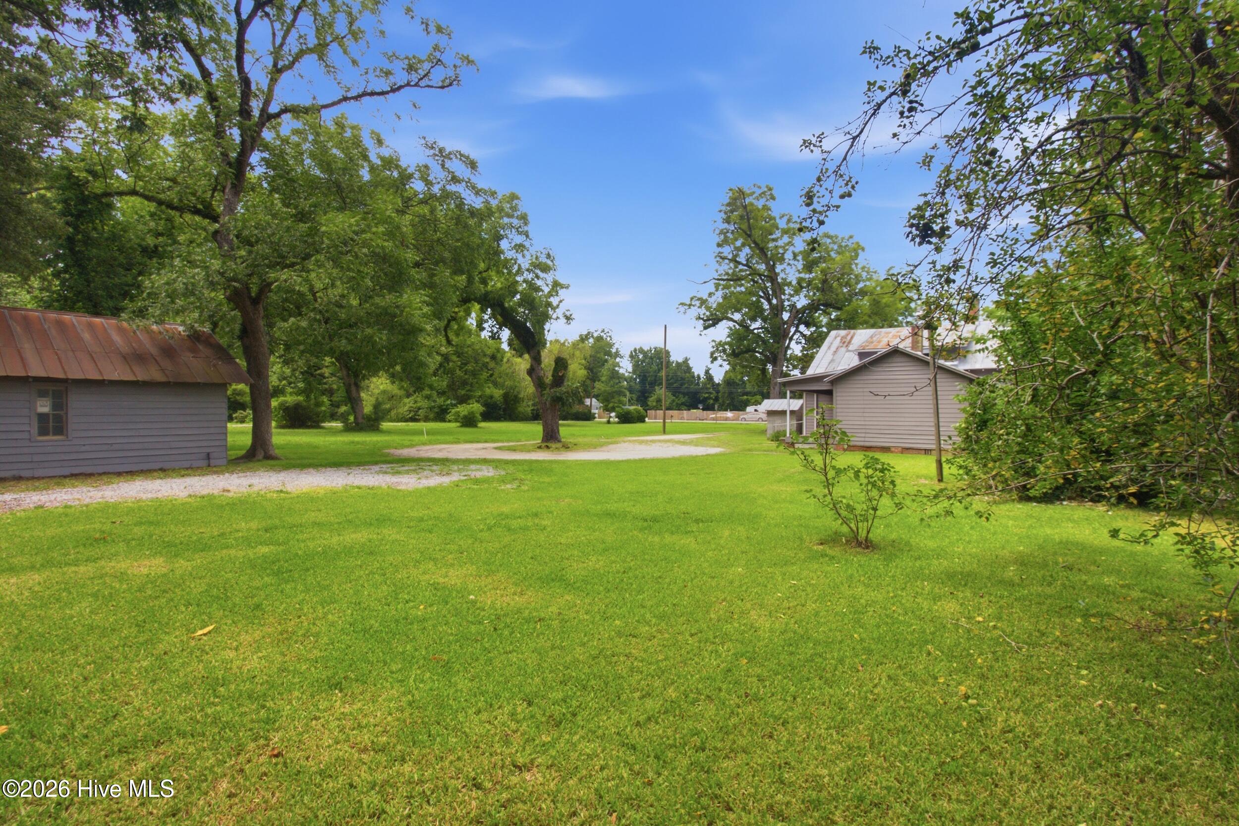 main property photo 32