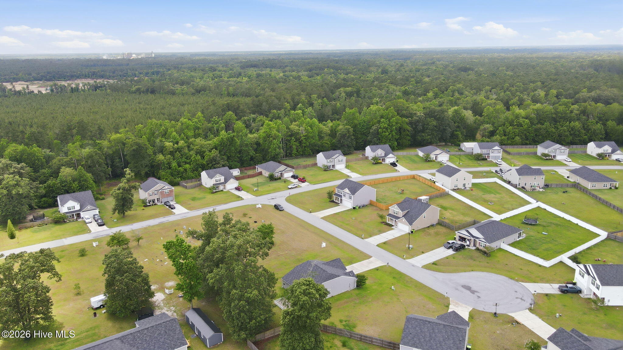 main property photo 30
