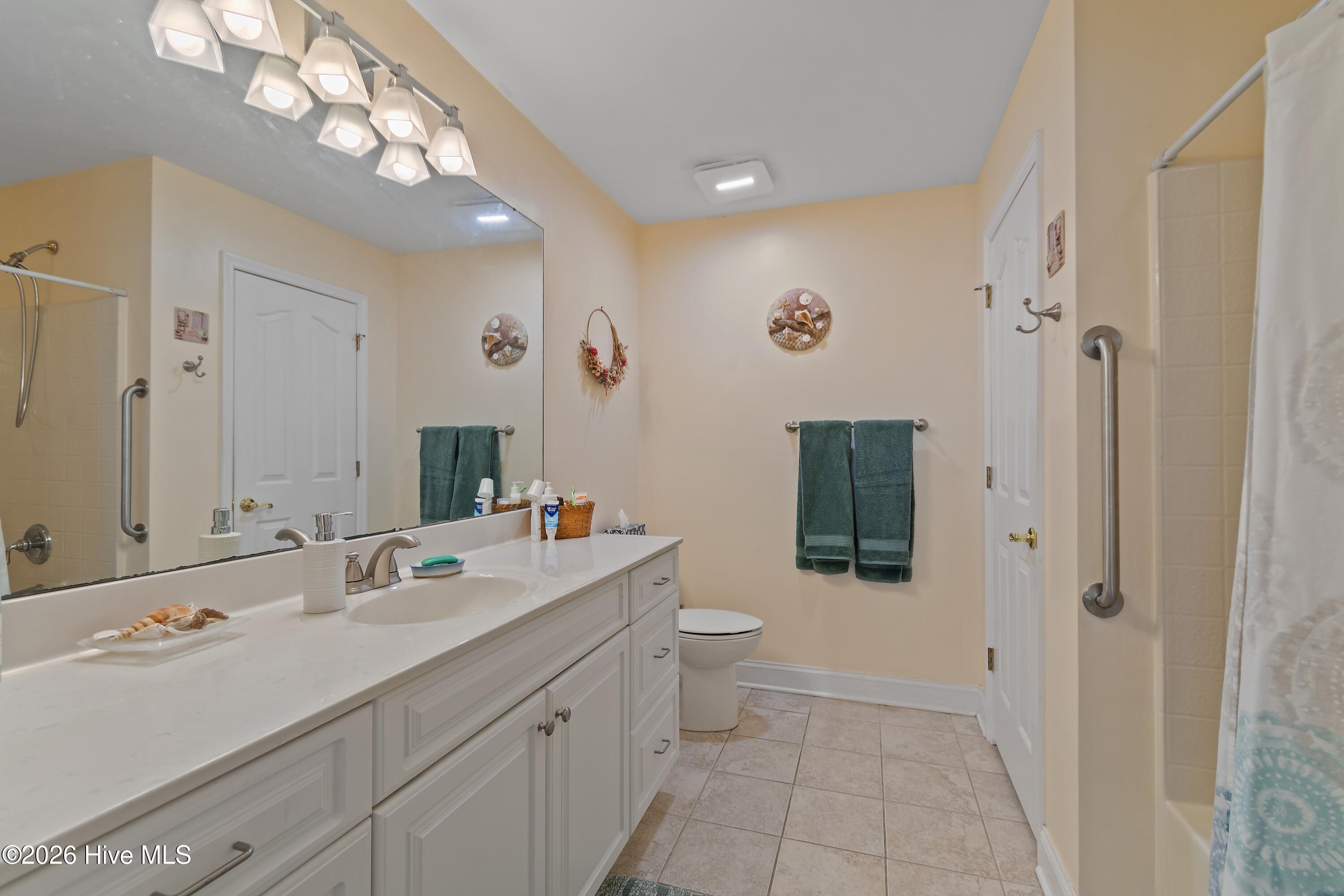 main property photo 12