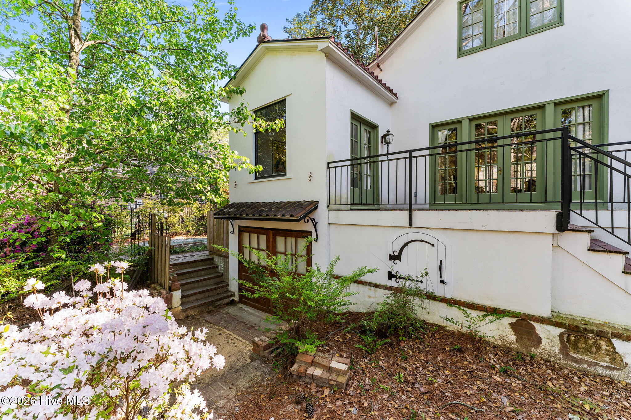main property photo 36