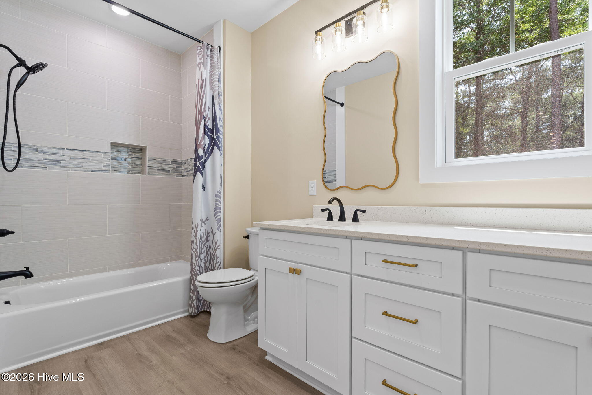 main property photo 102