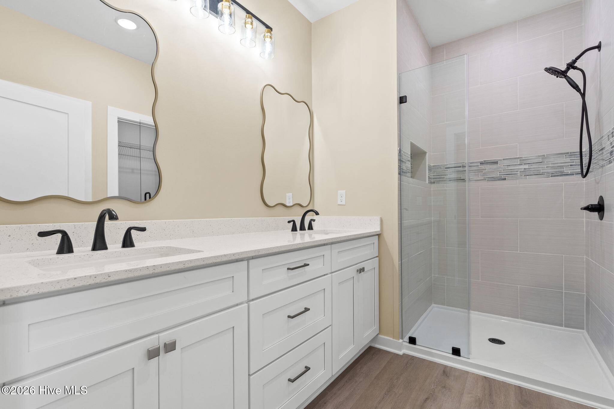 main property photo 167
