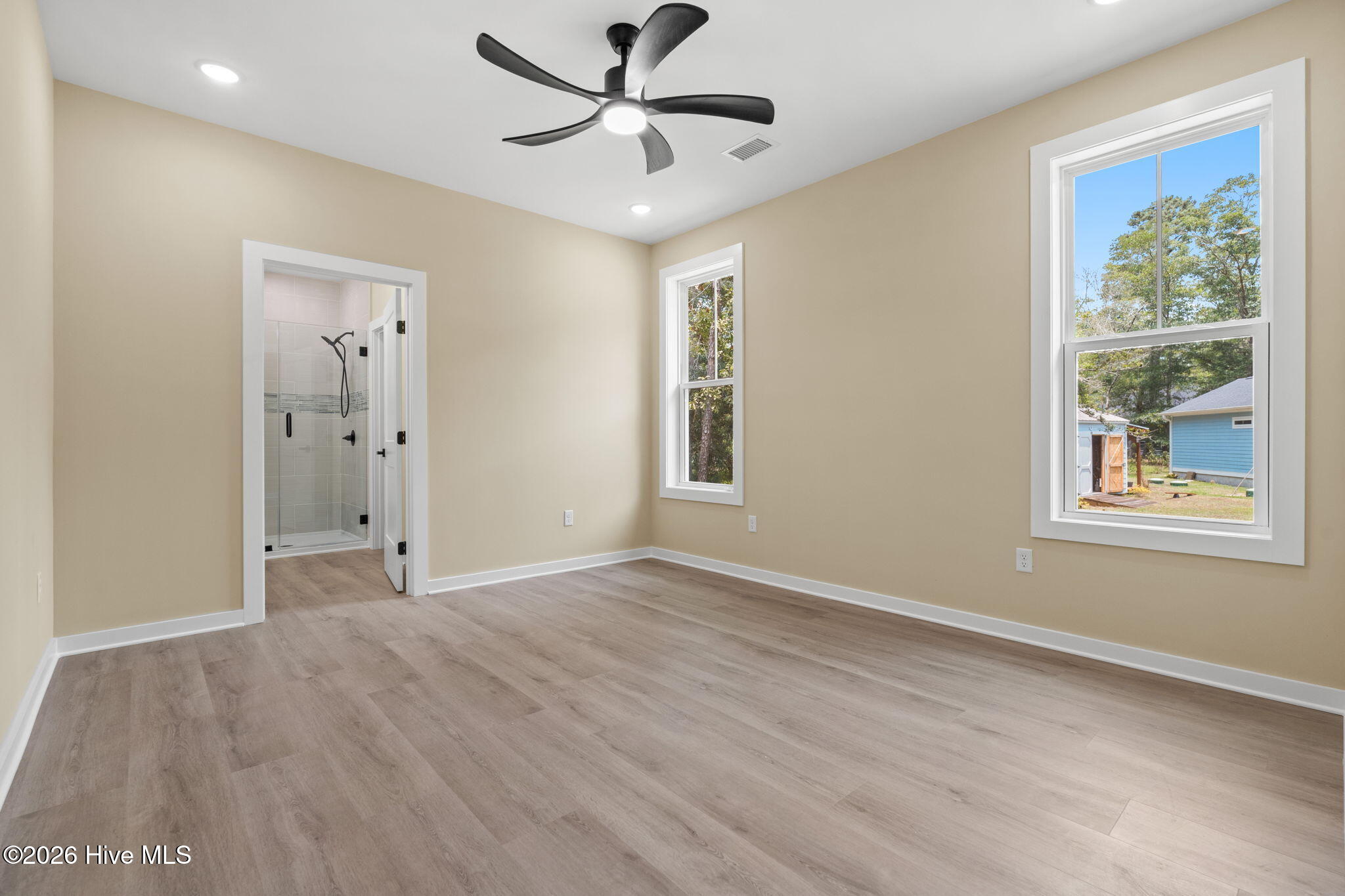 main property photo 174
