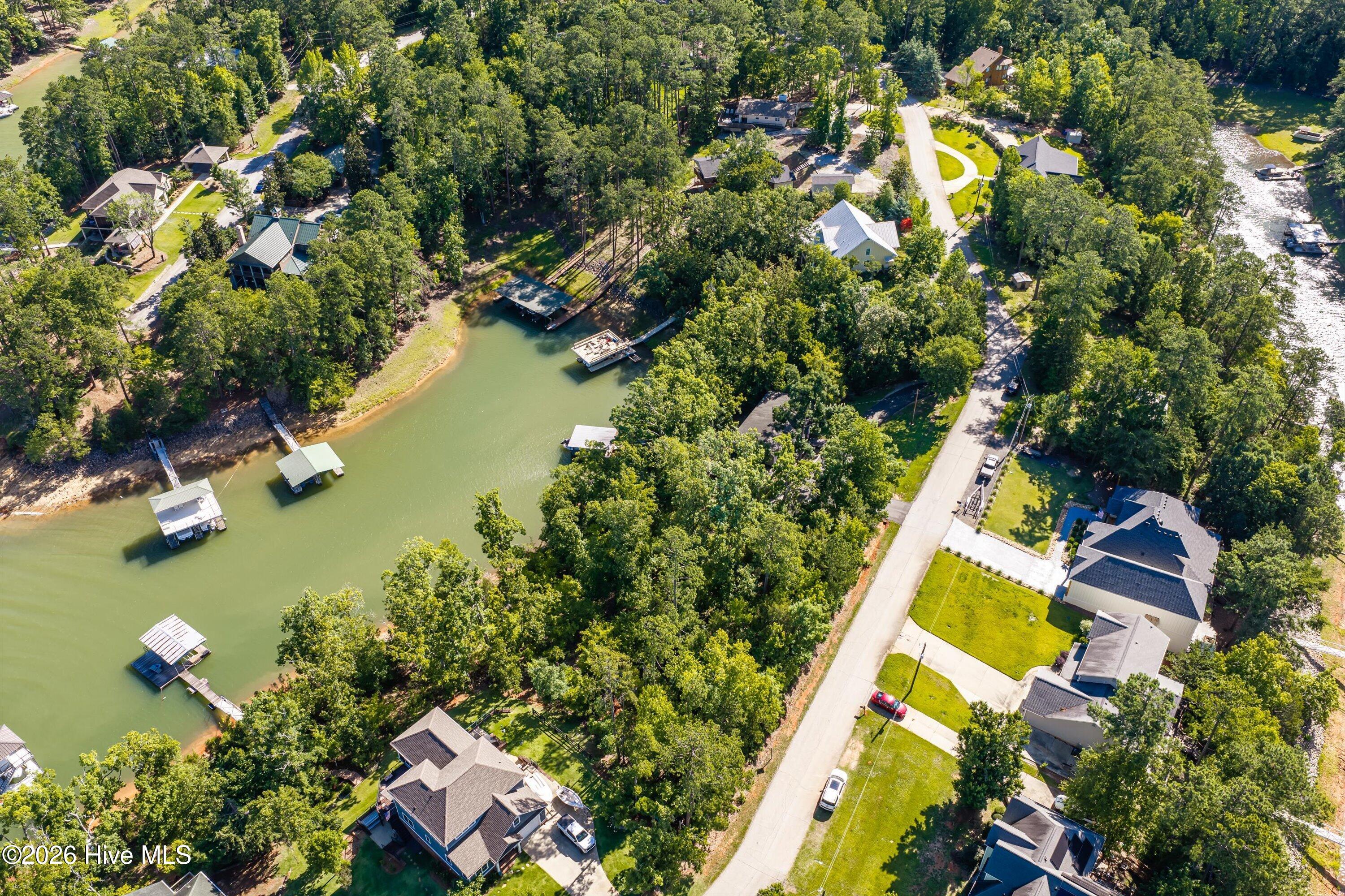 main property photo 25