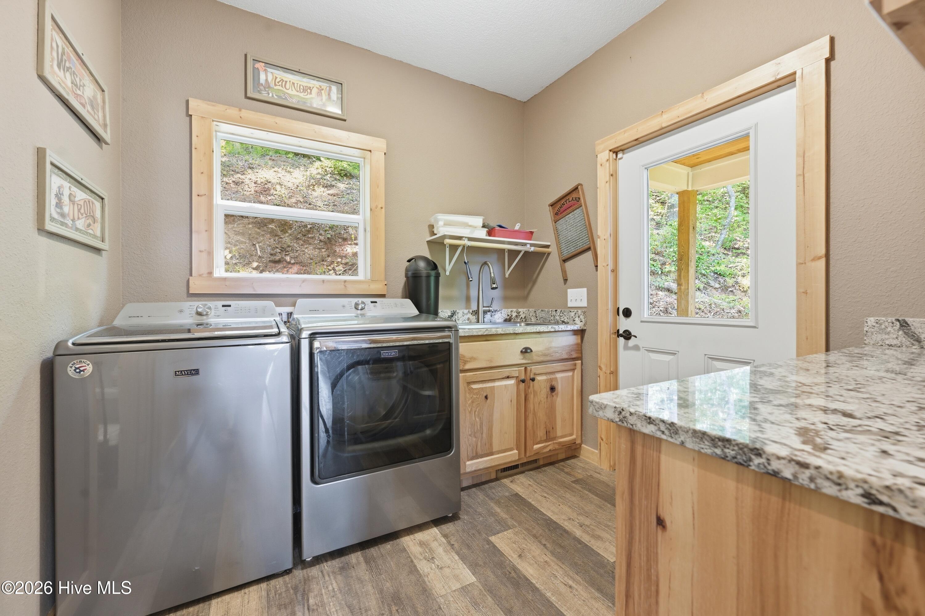 main property photo 30