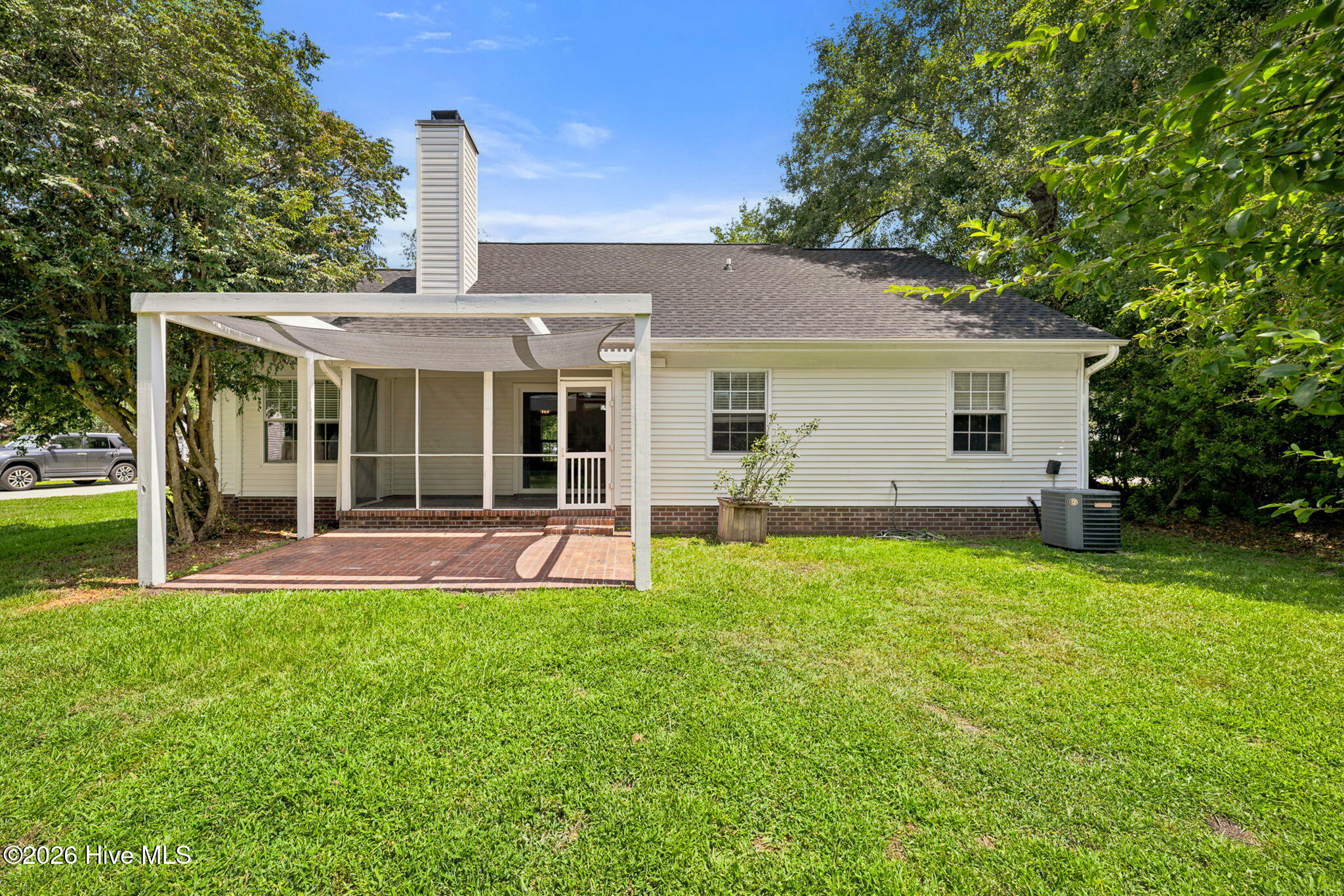main property photo 30