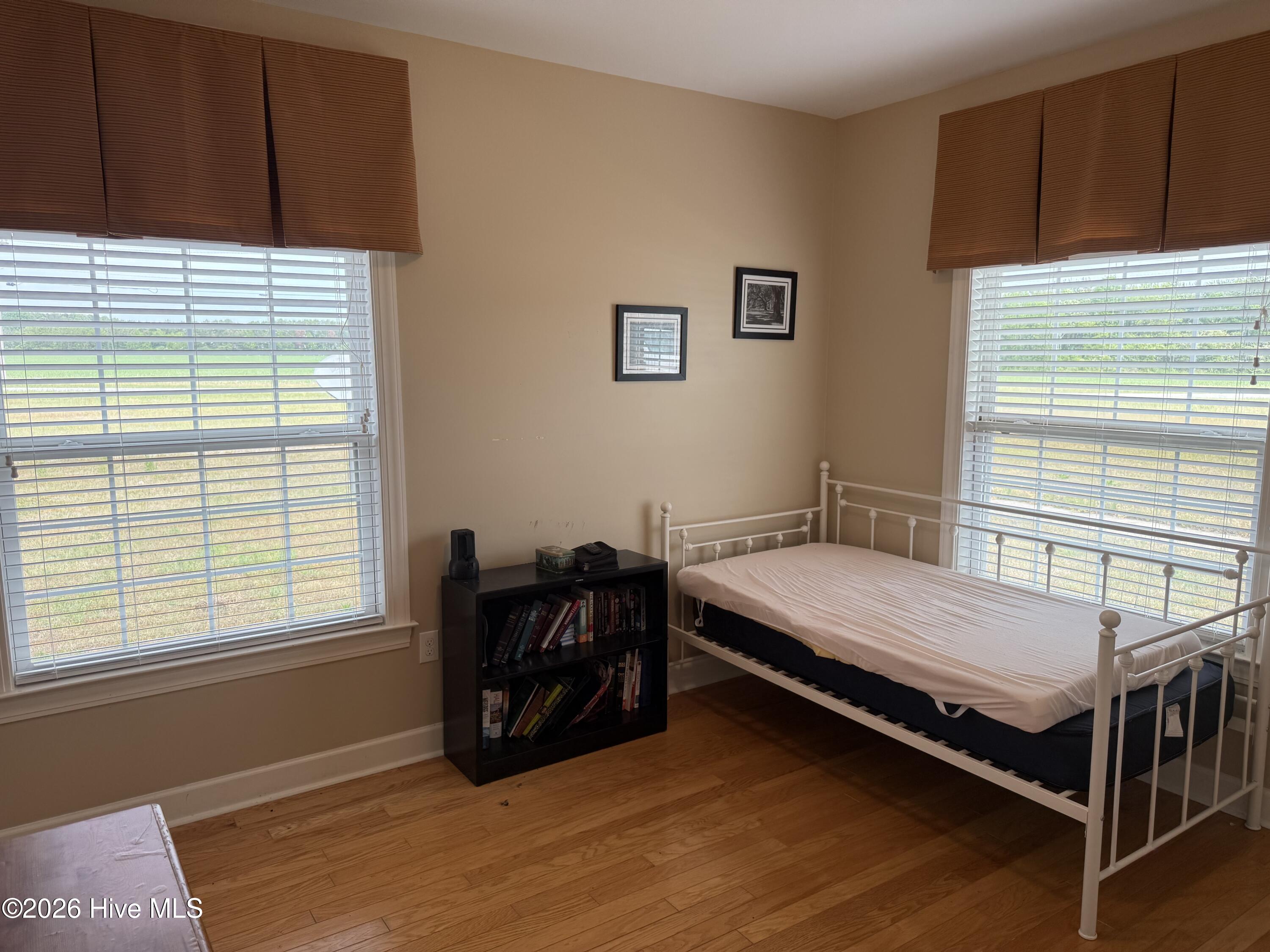 main property photo 36