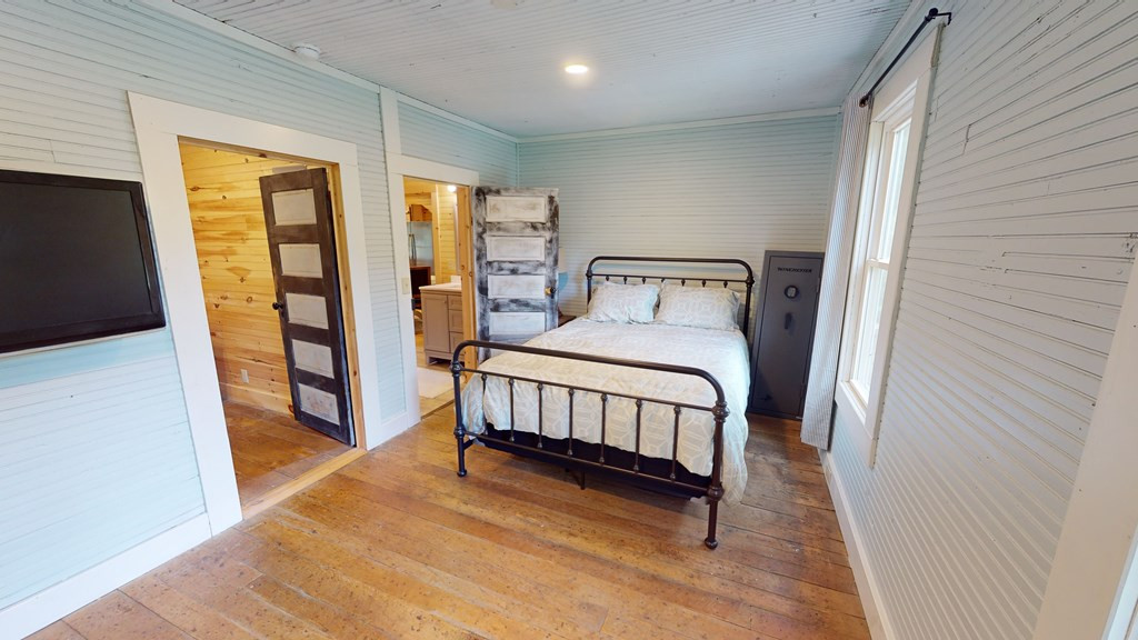 main property photo 26