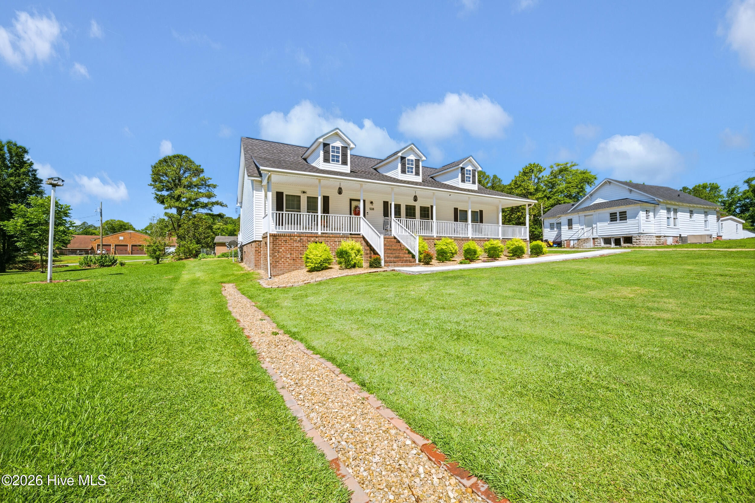 main property photo 37