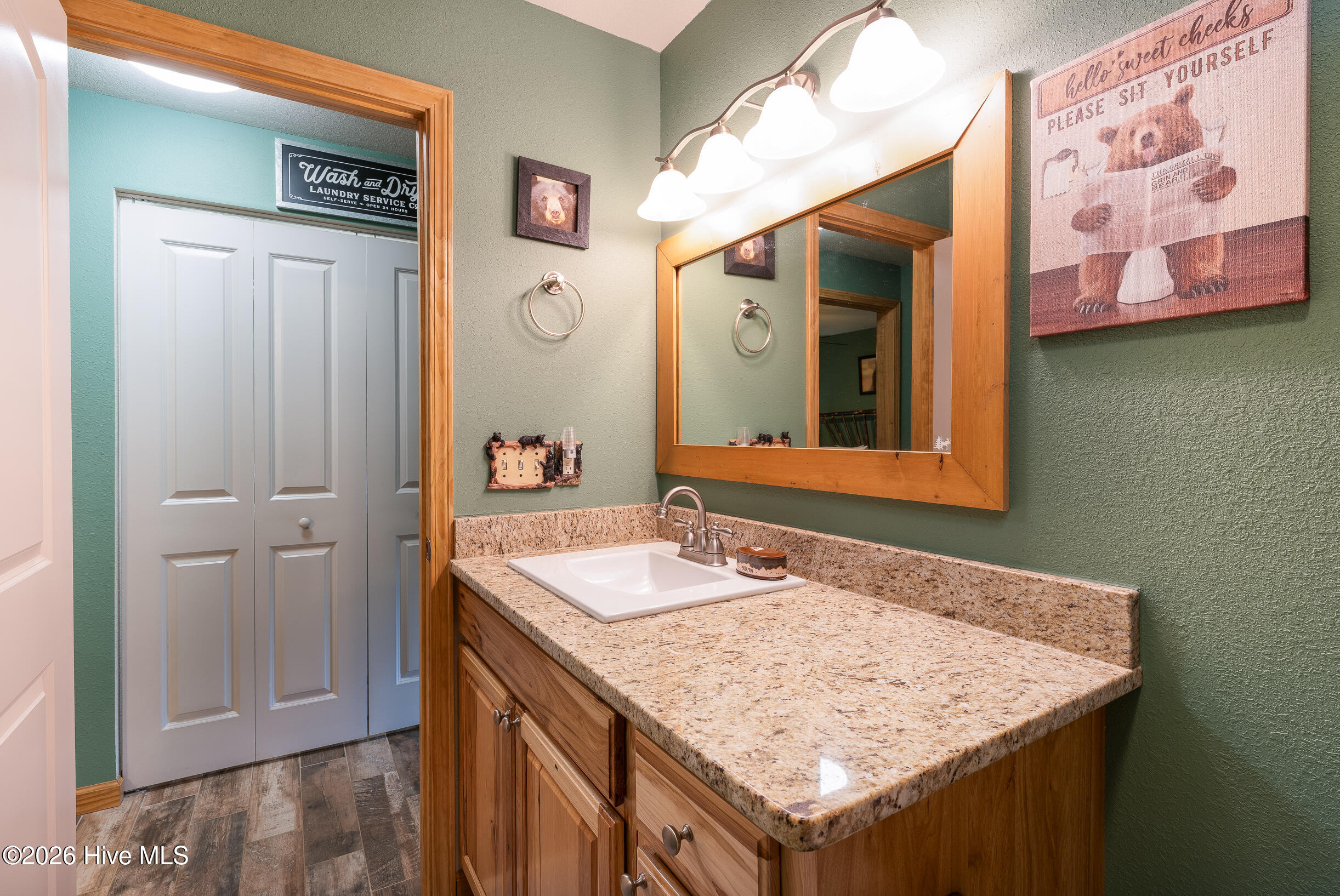 main property photo 17