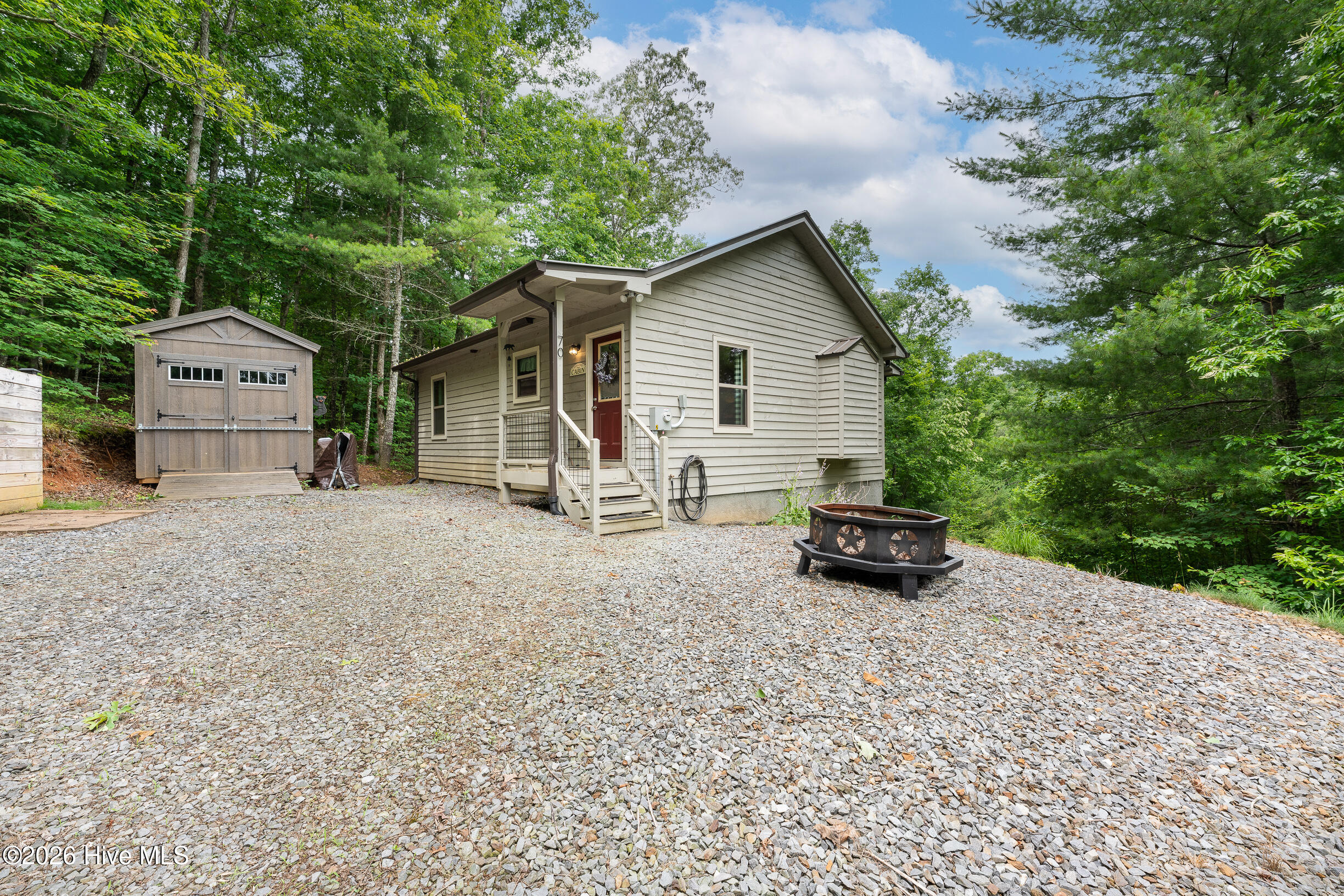 main property photo 30