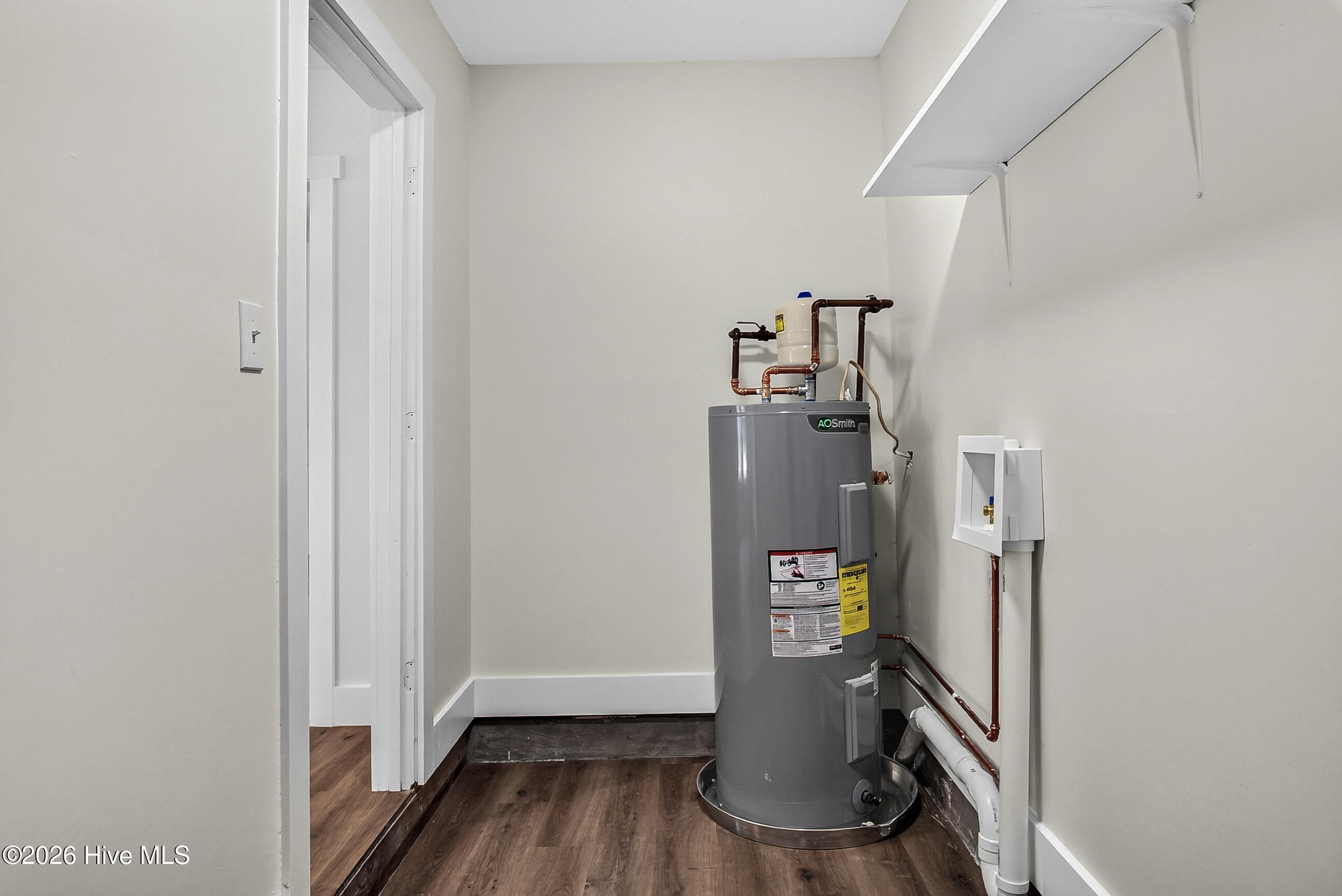 main property photo 16