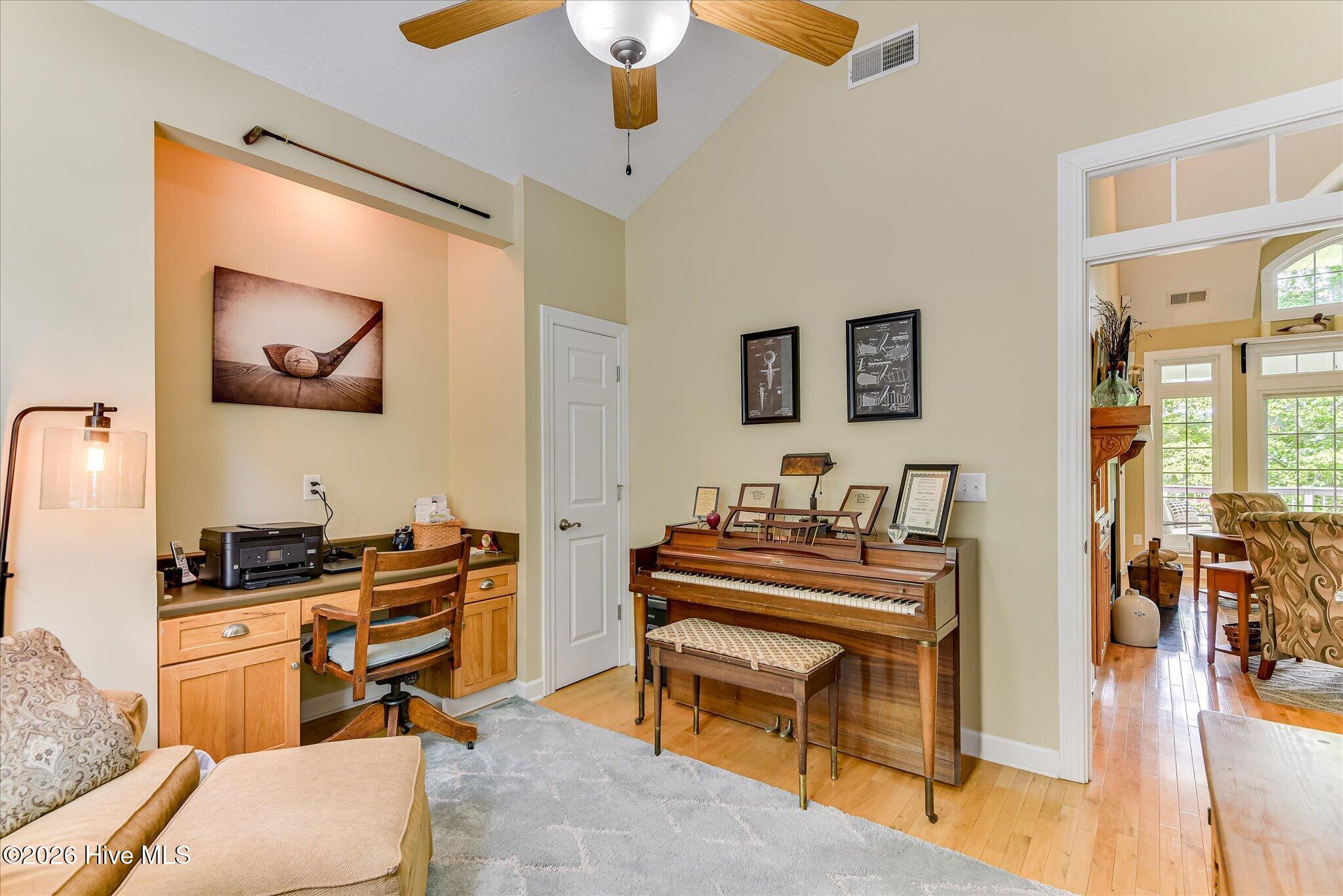 main property photo 38
