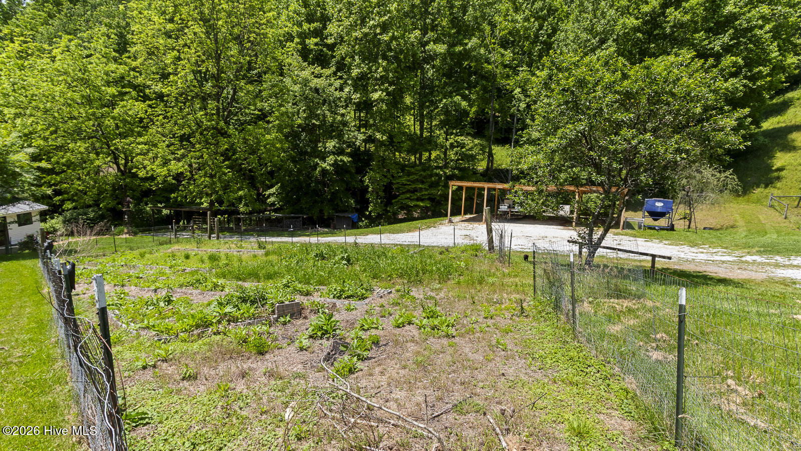 main property photo 84