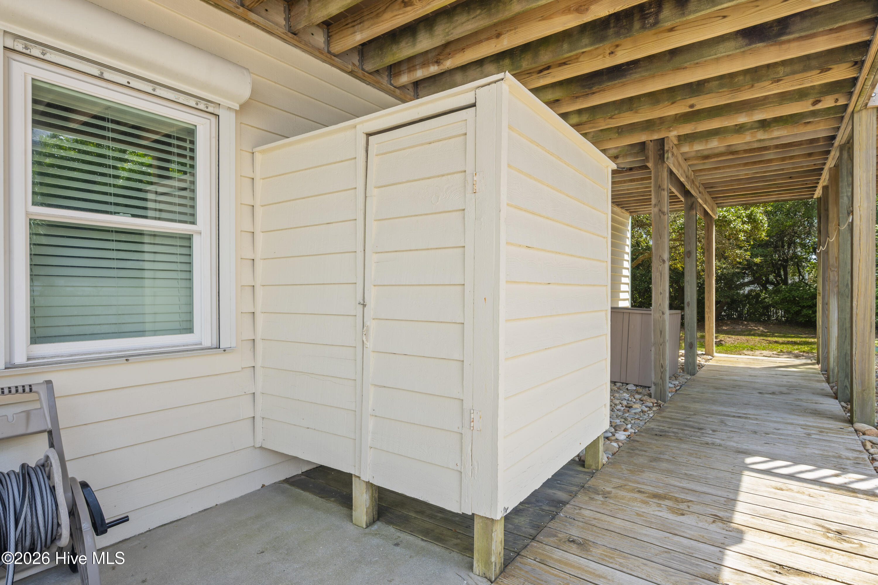 main property photo 44