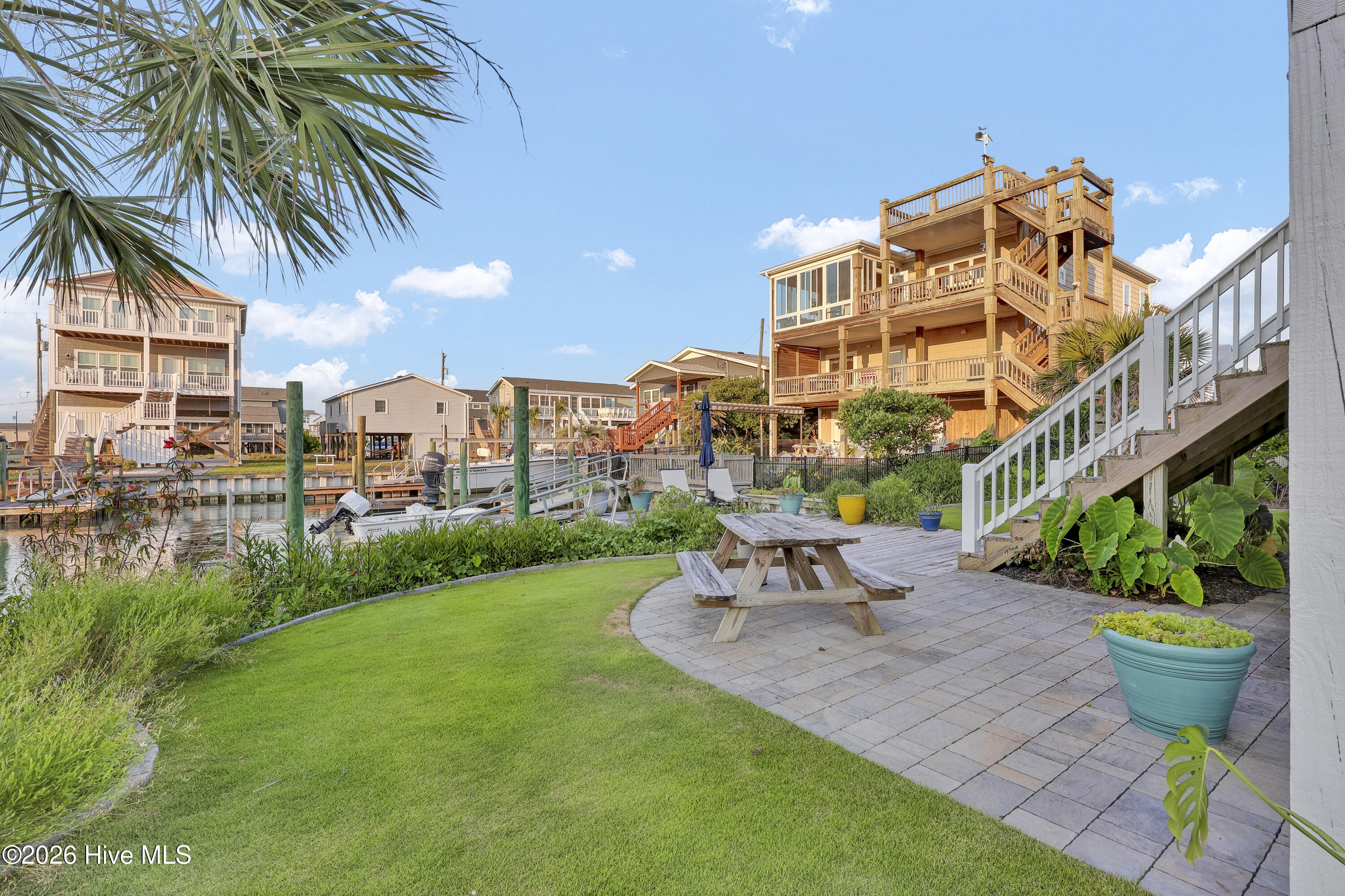 main property photo 51
