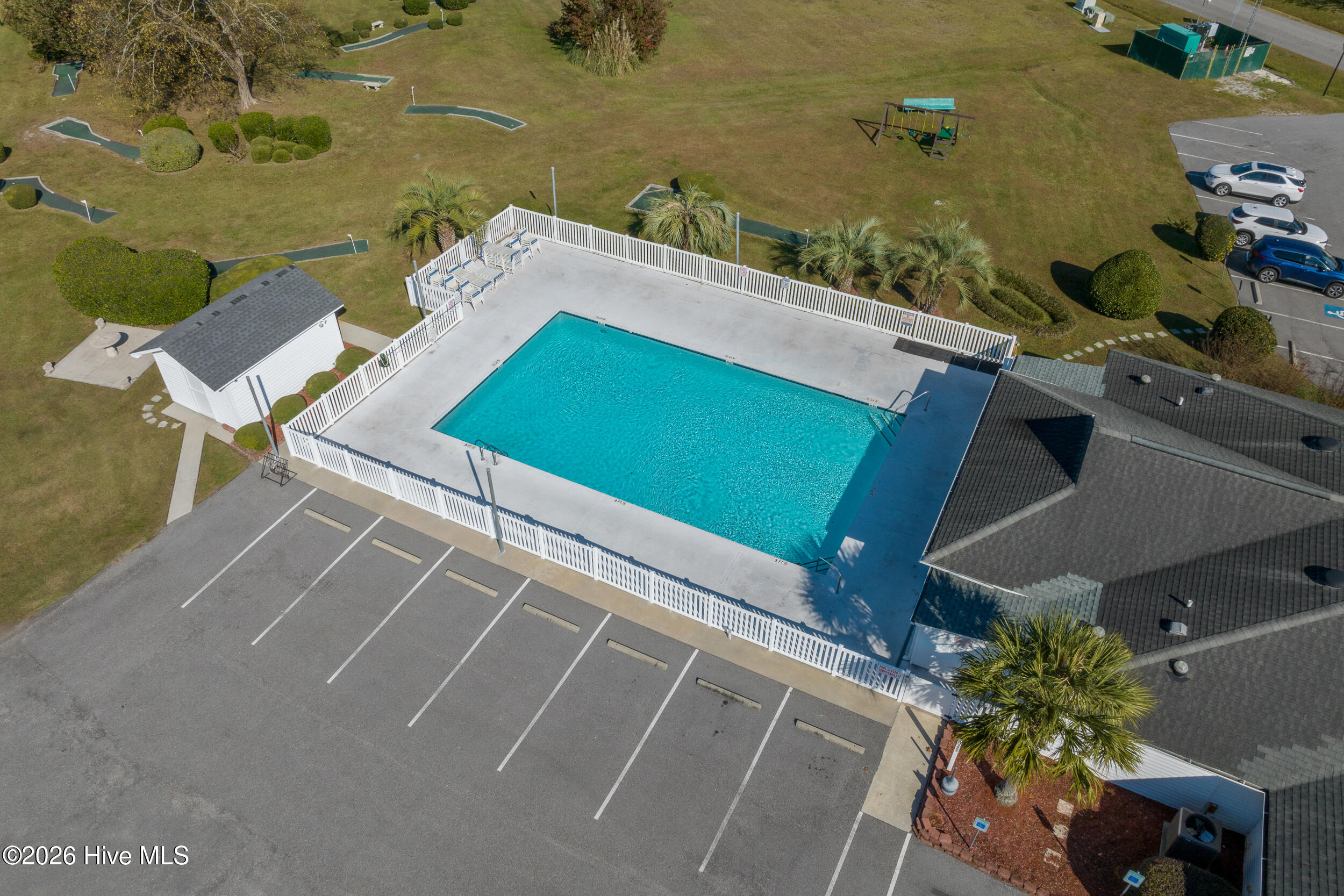 main property photo 40