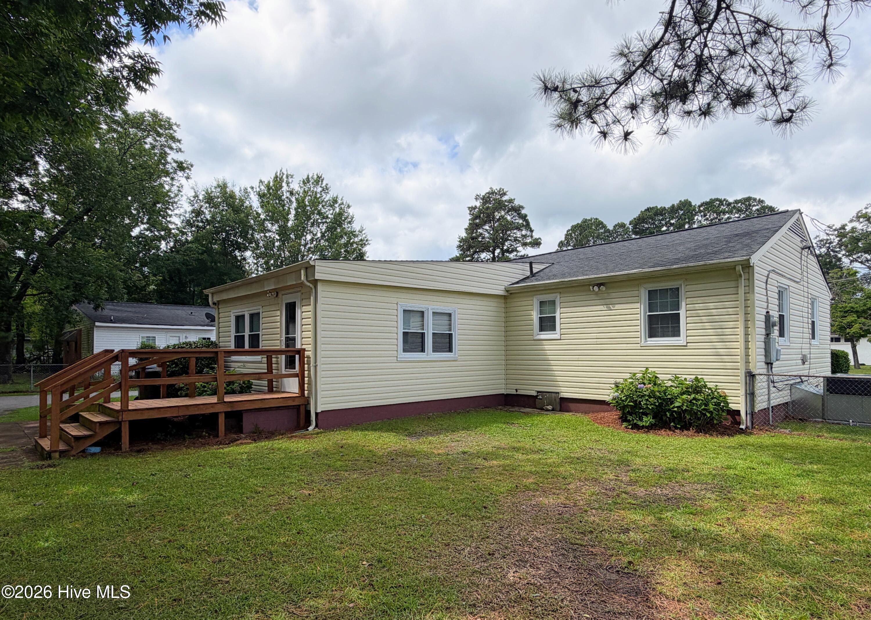 main property photo 41