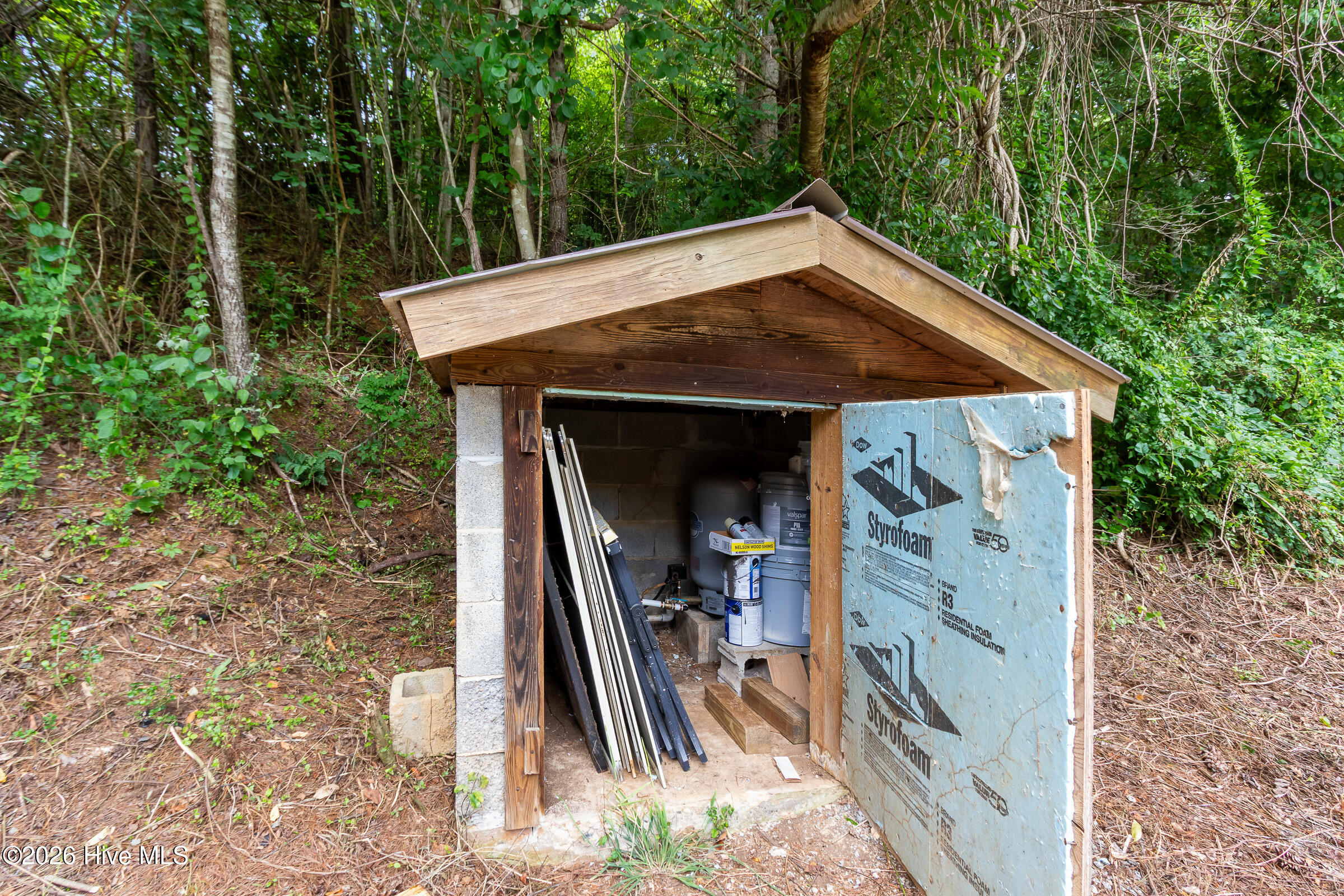 main property photo 48