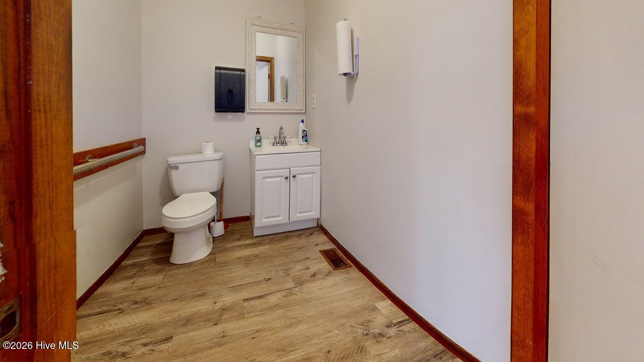 main property photo 36