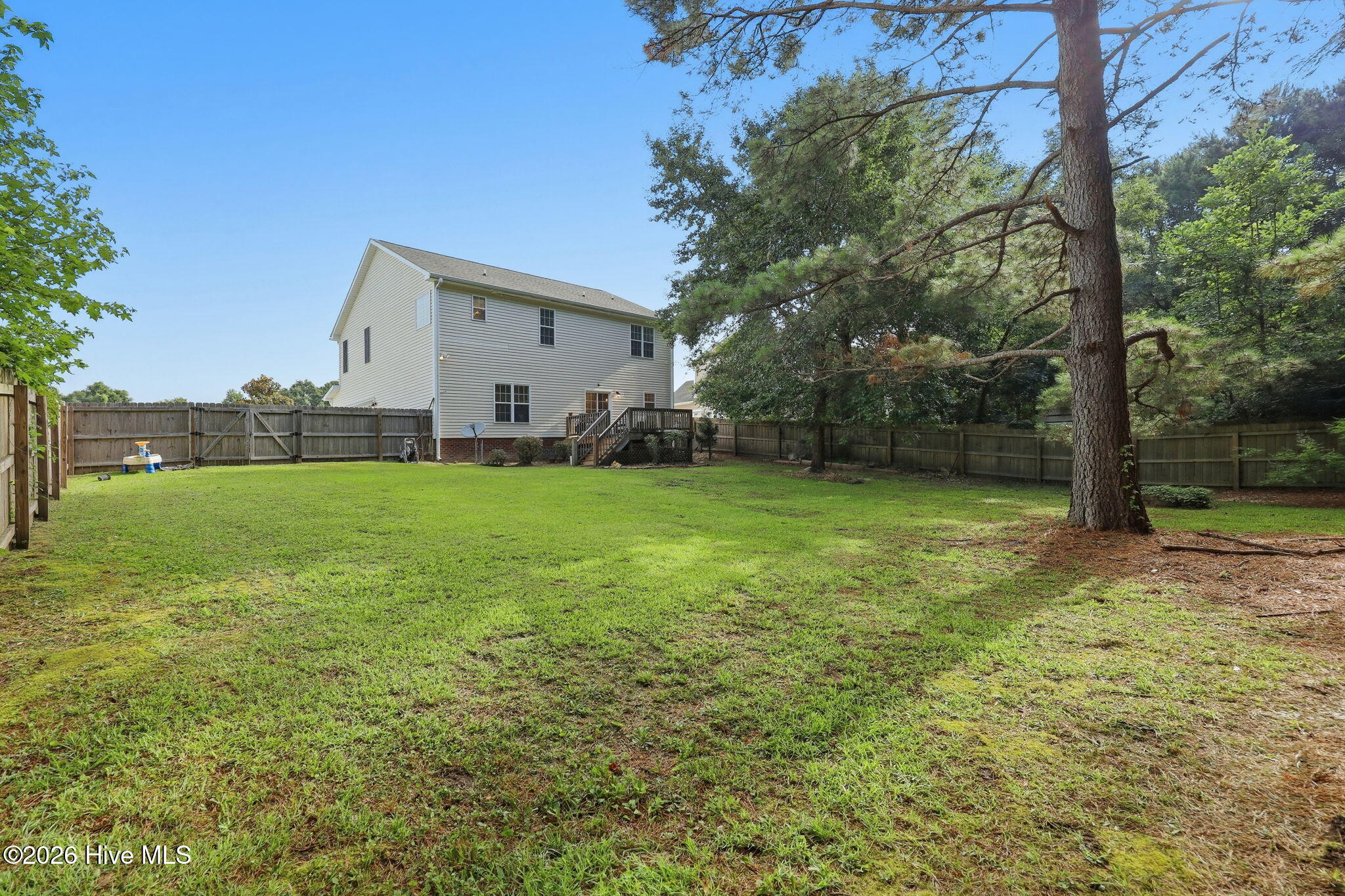 main property photo 42