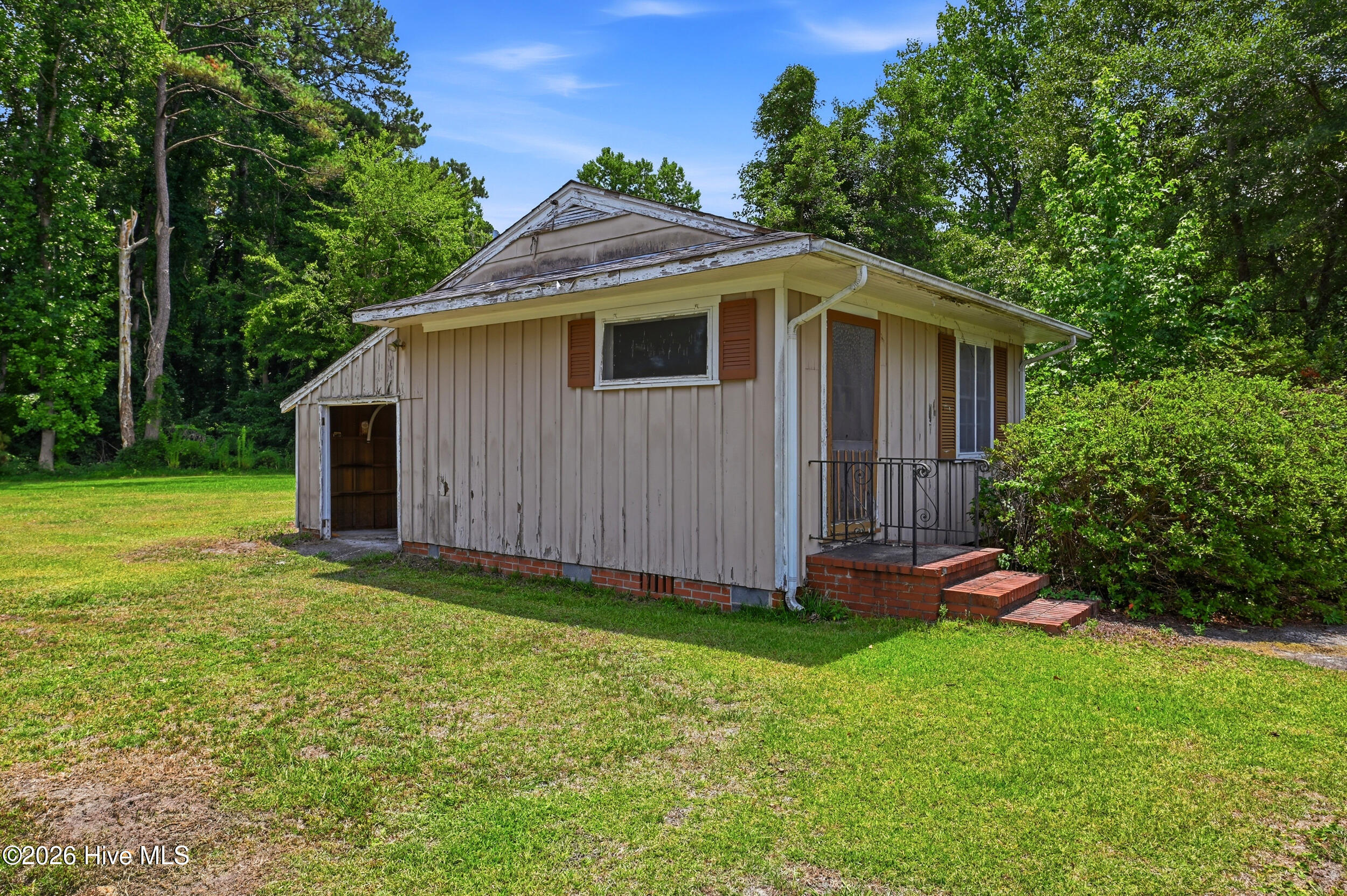 main property photo 48