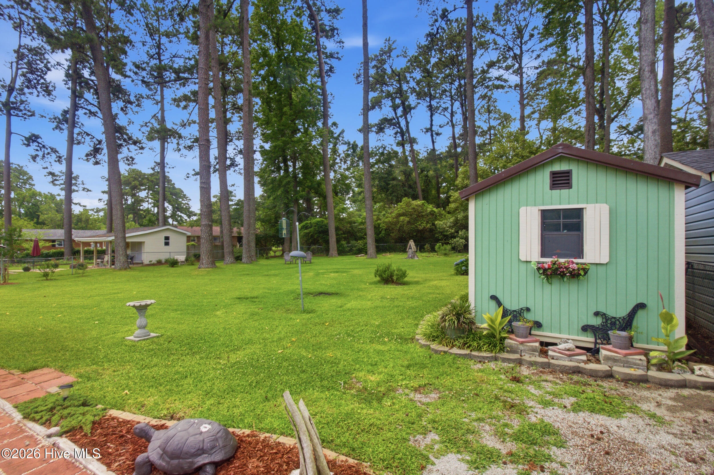 main property photo 17