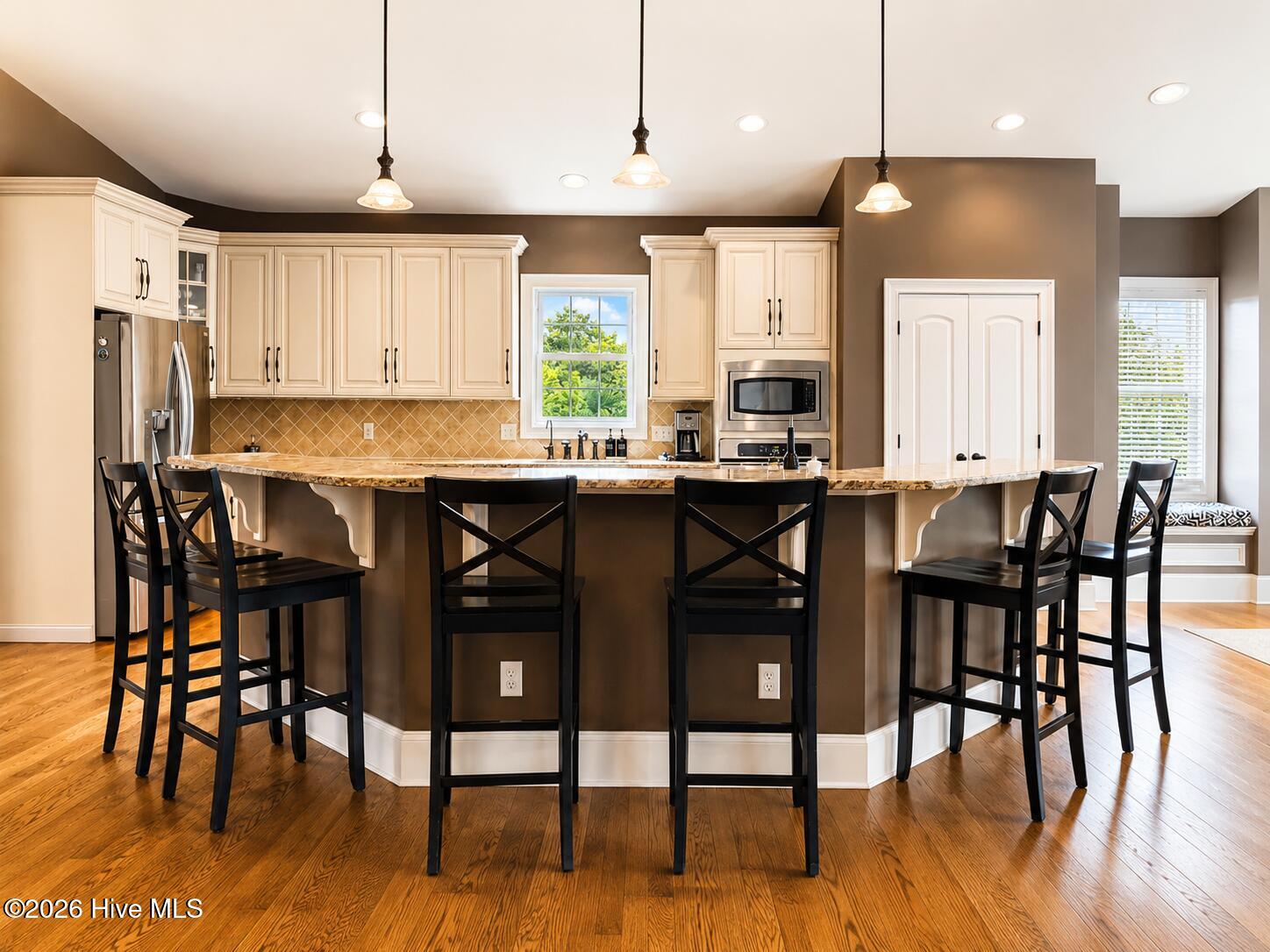 main property photo 19