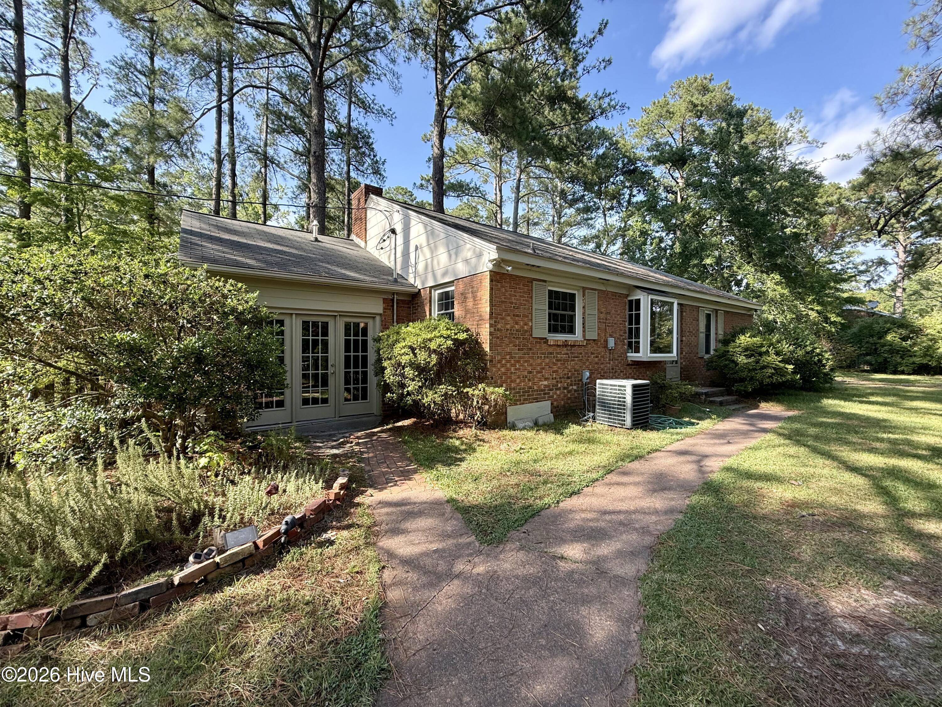 main property photo 9