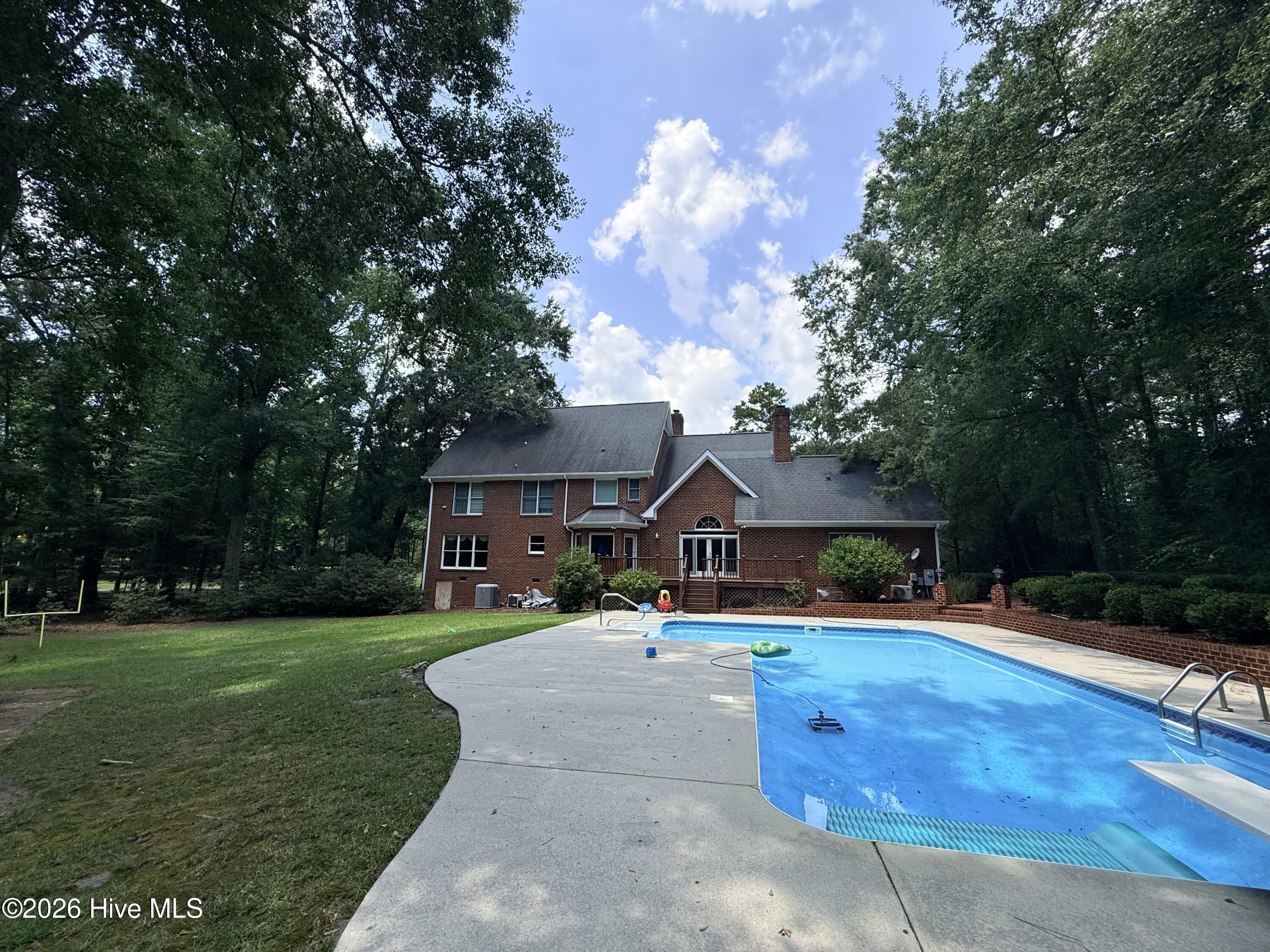 main property photo 6
