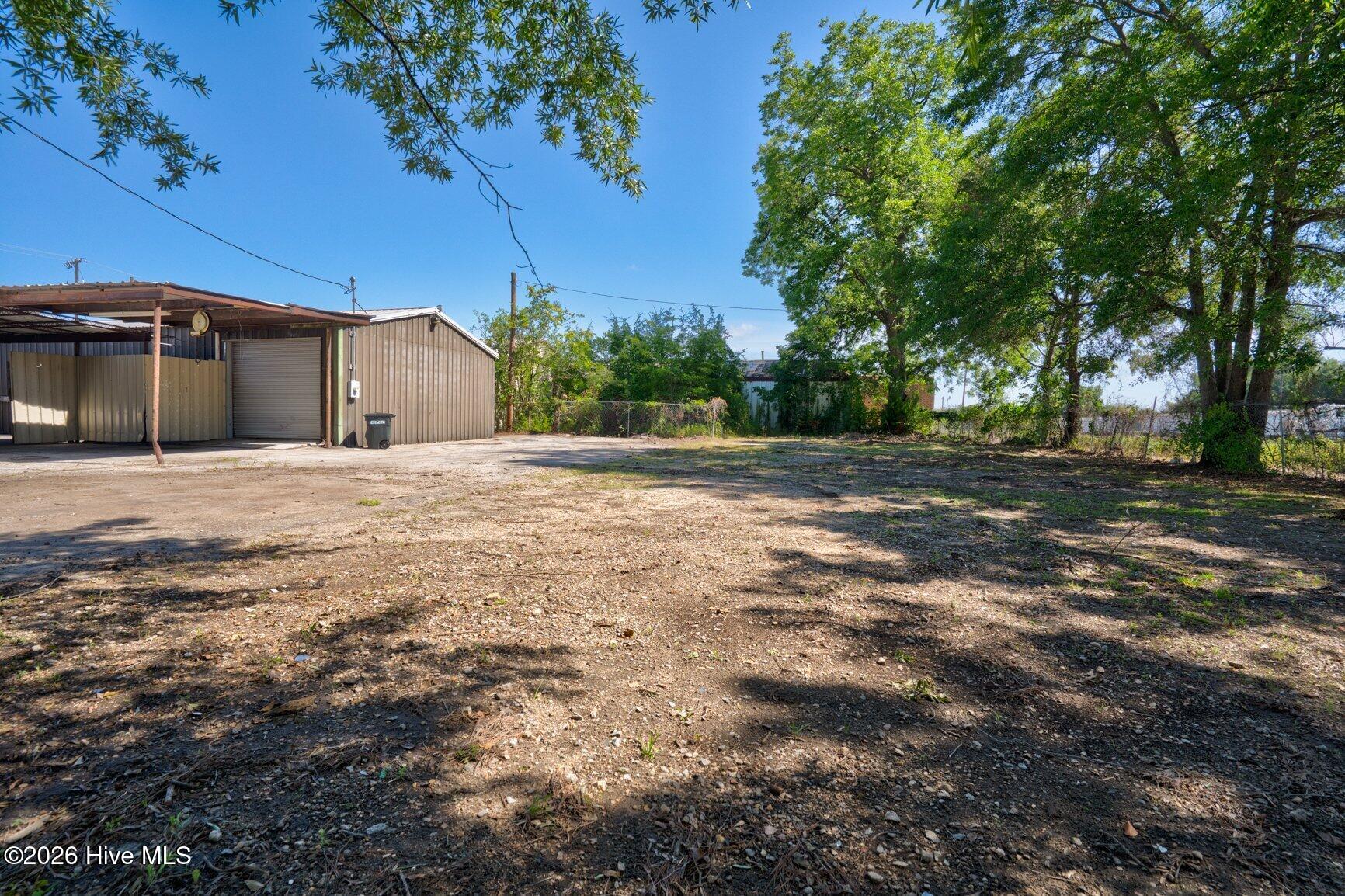 main property photo 13