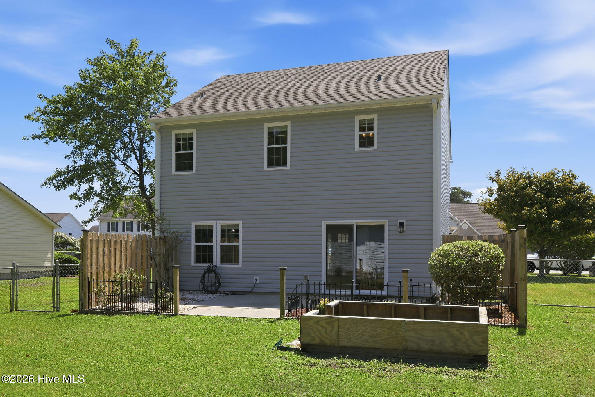main property photo 27