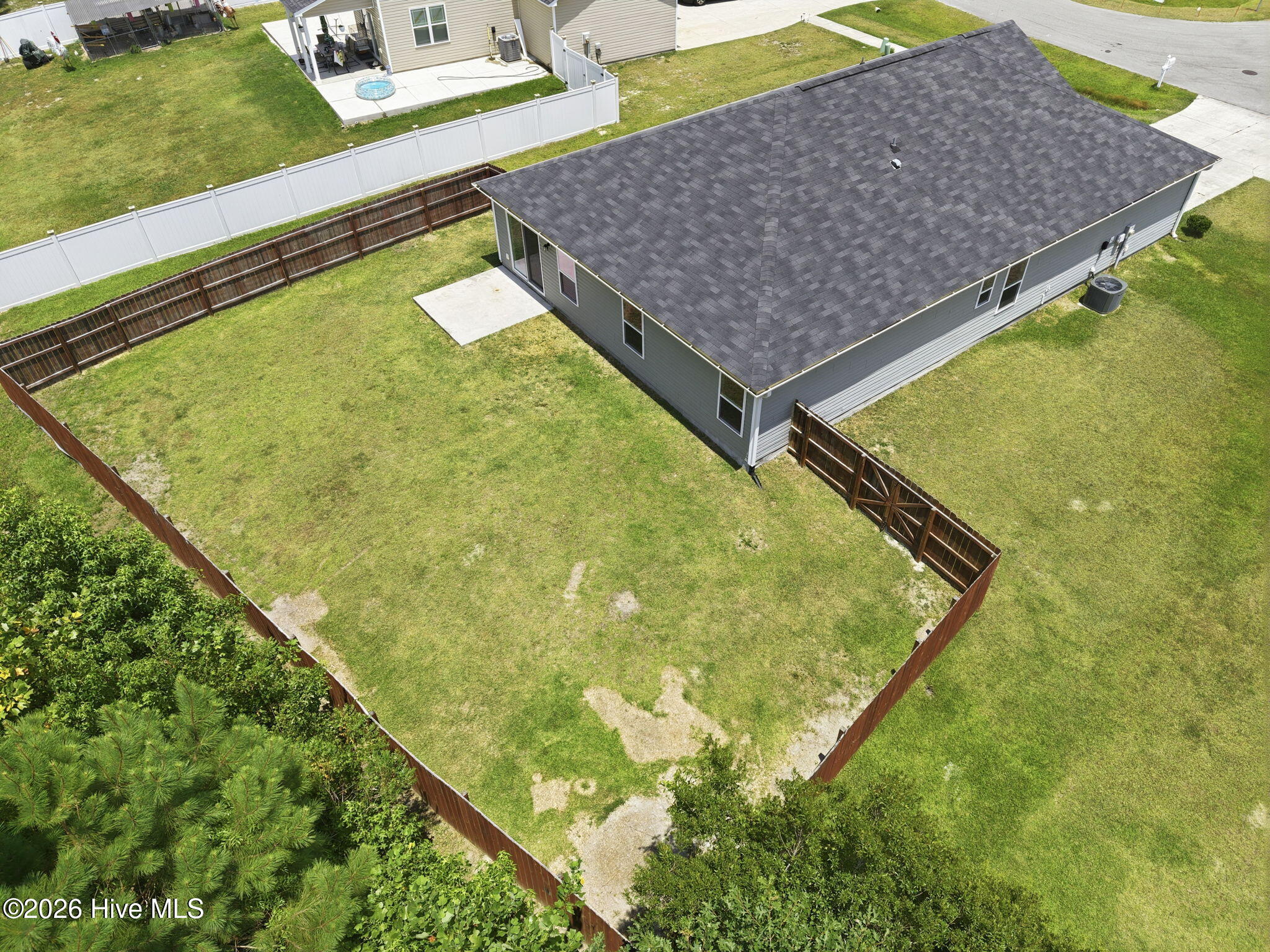main property photo 50