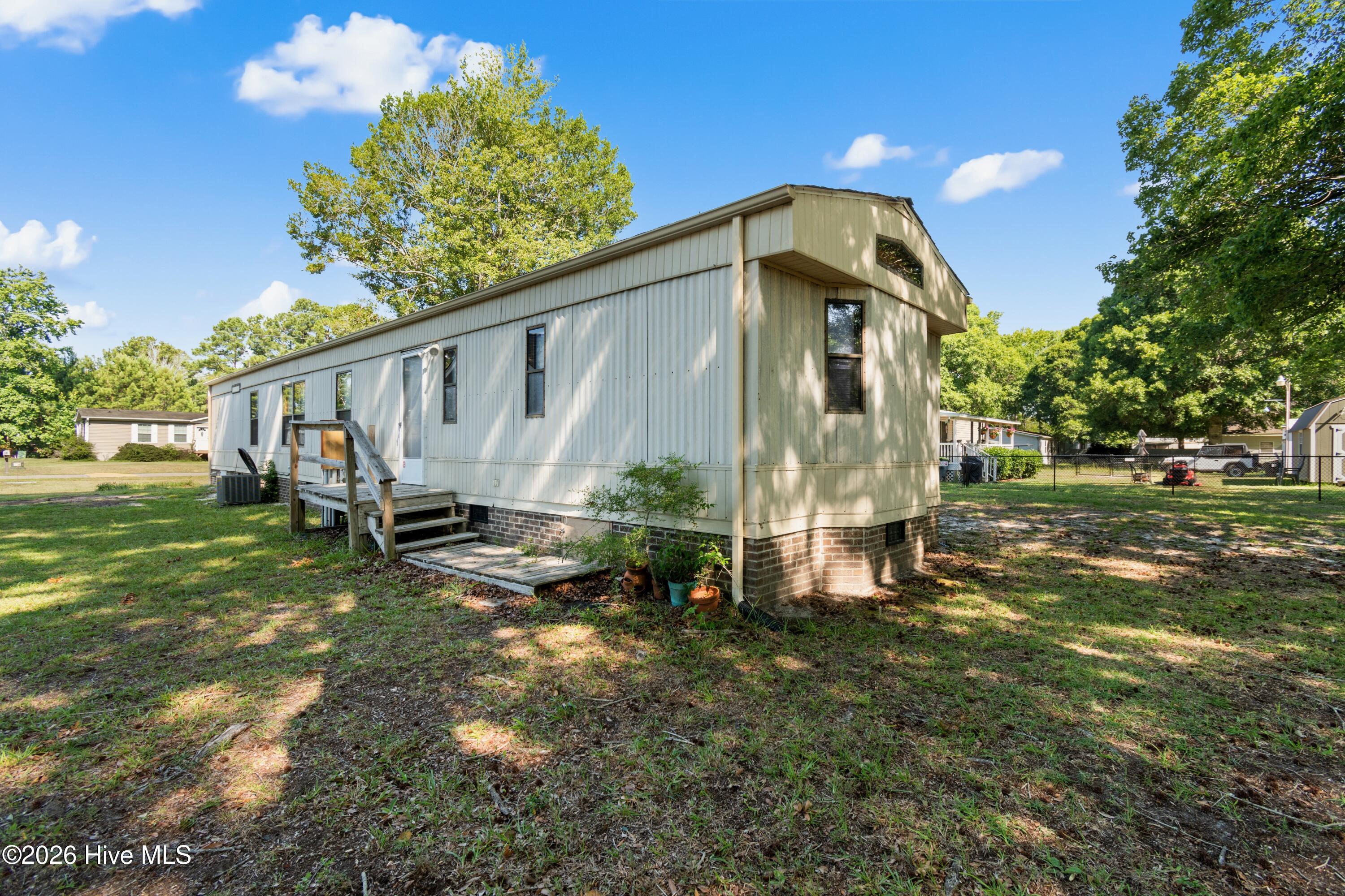 main property photo 23