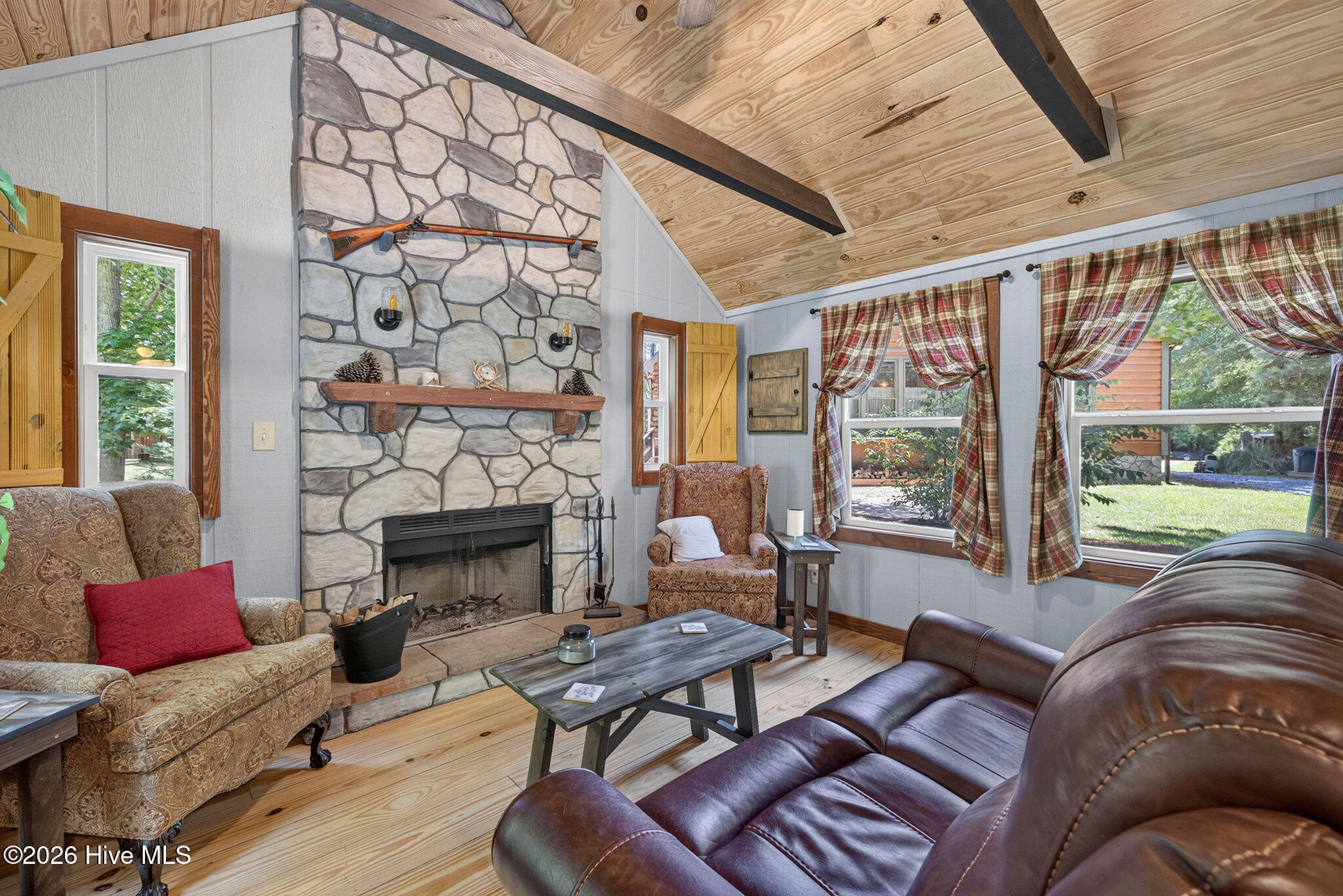 main property photo 38