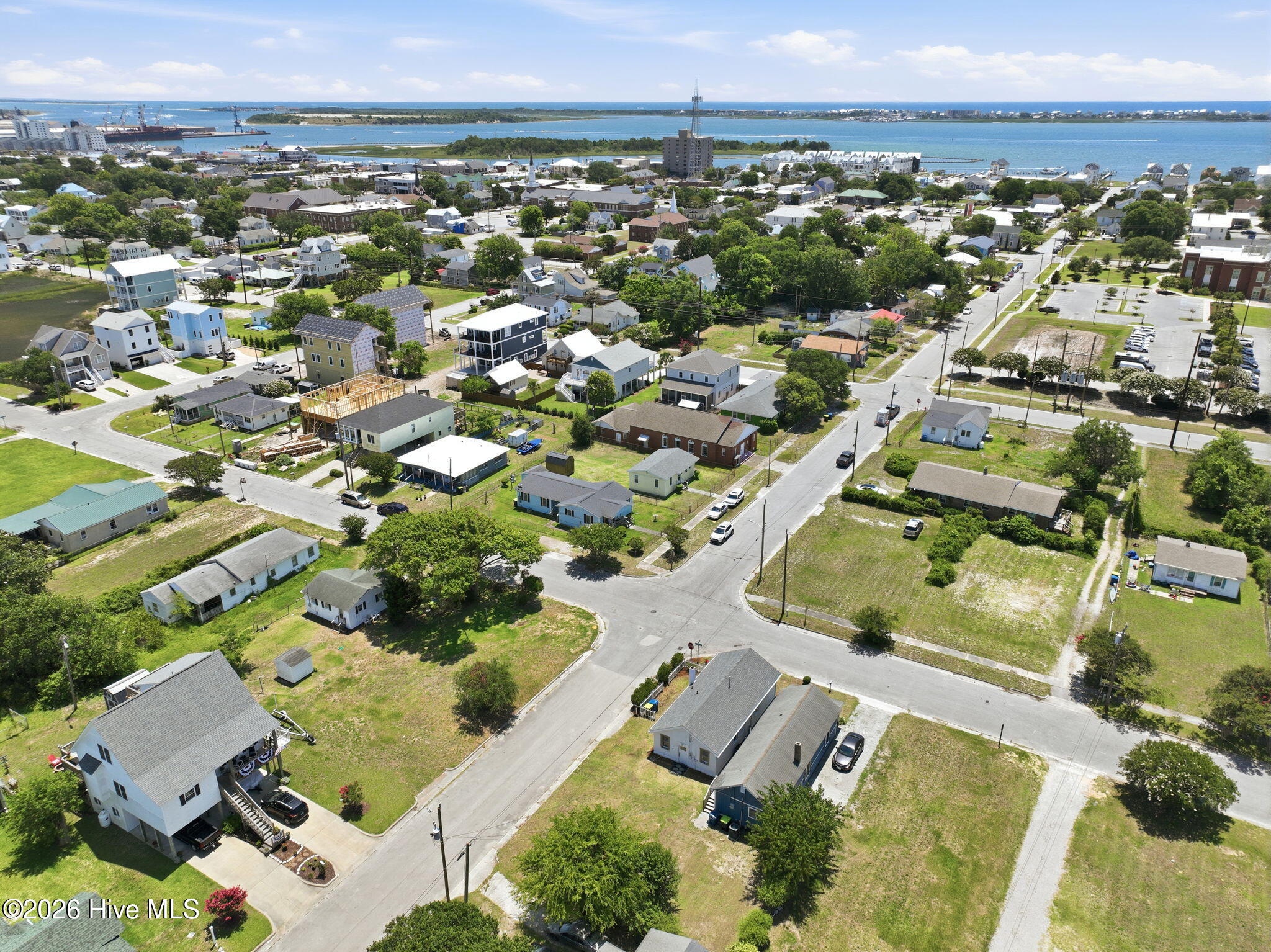 main property photo 45