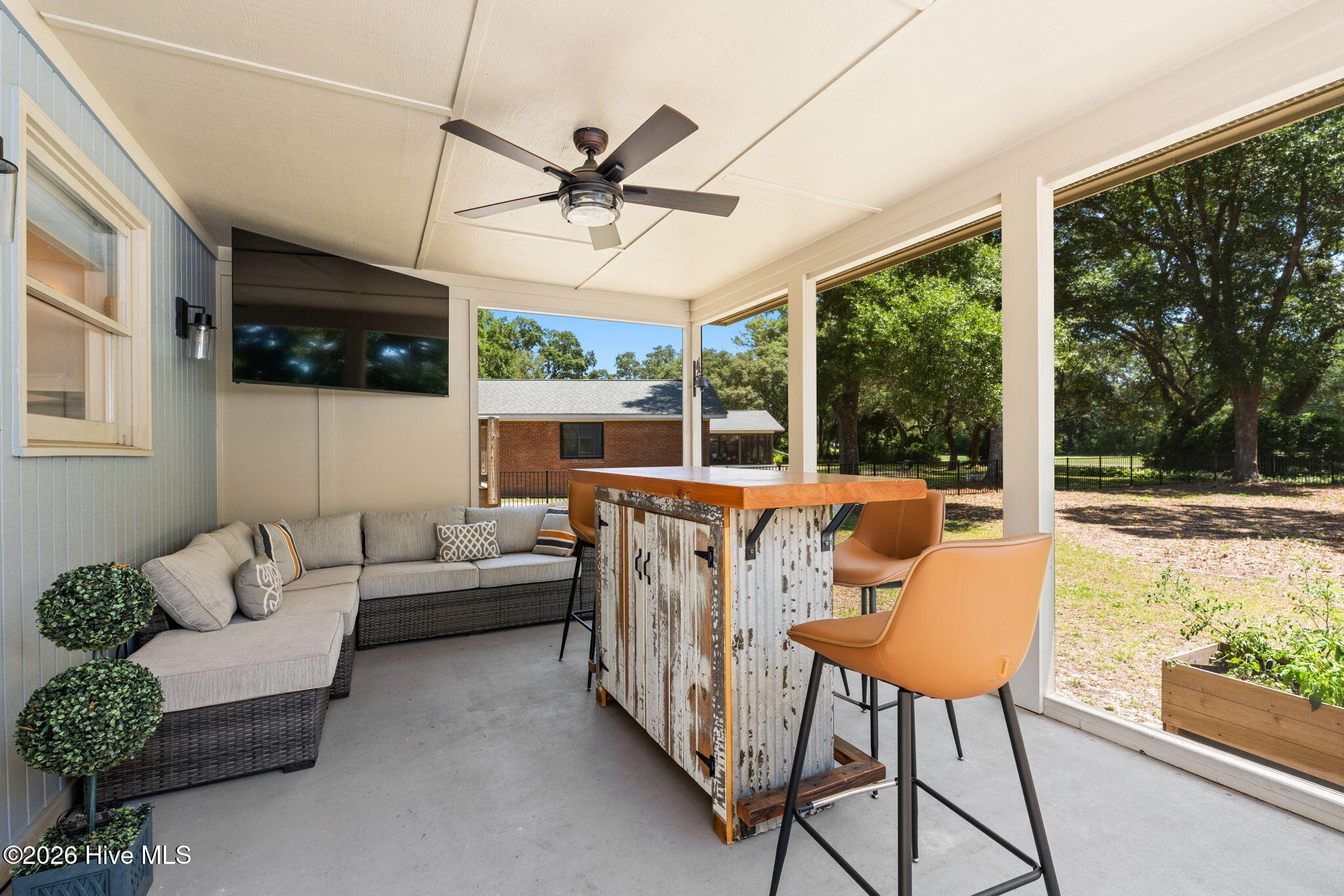 main property photo 46