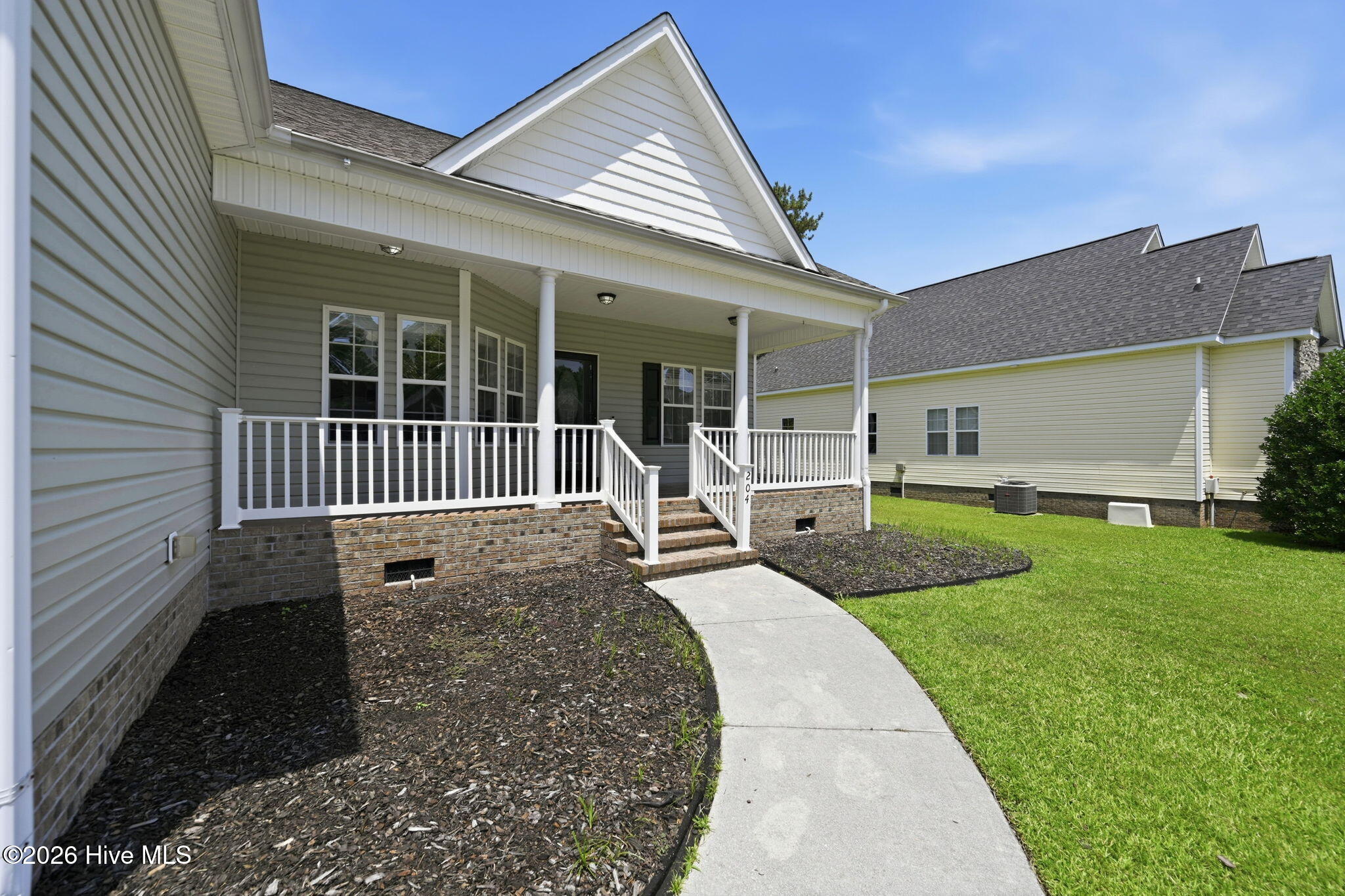 main property photo 3
