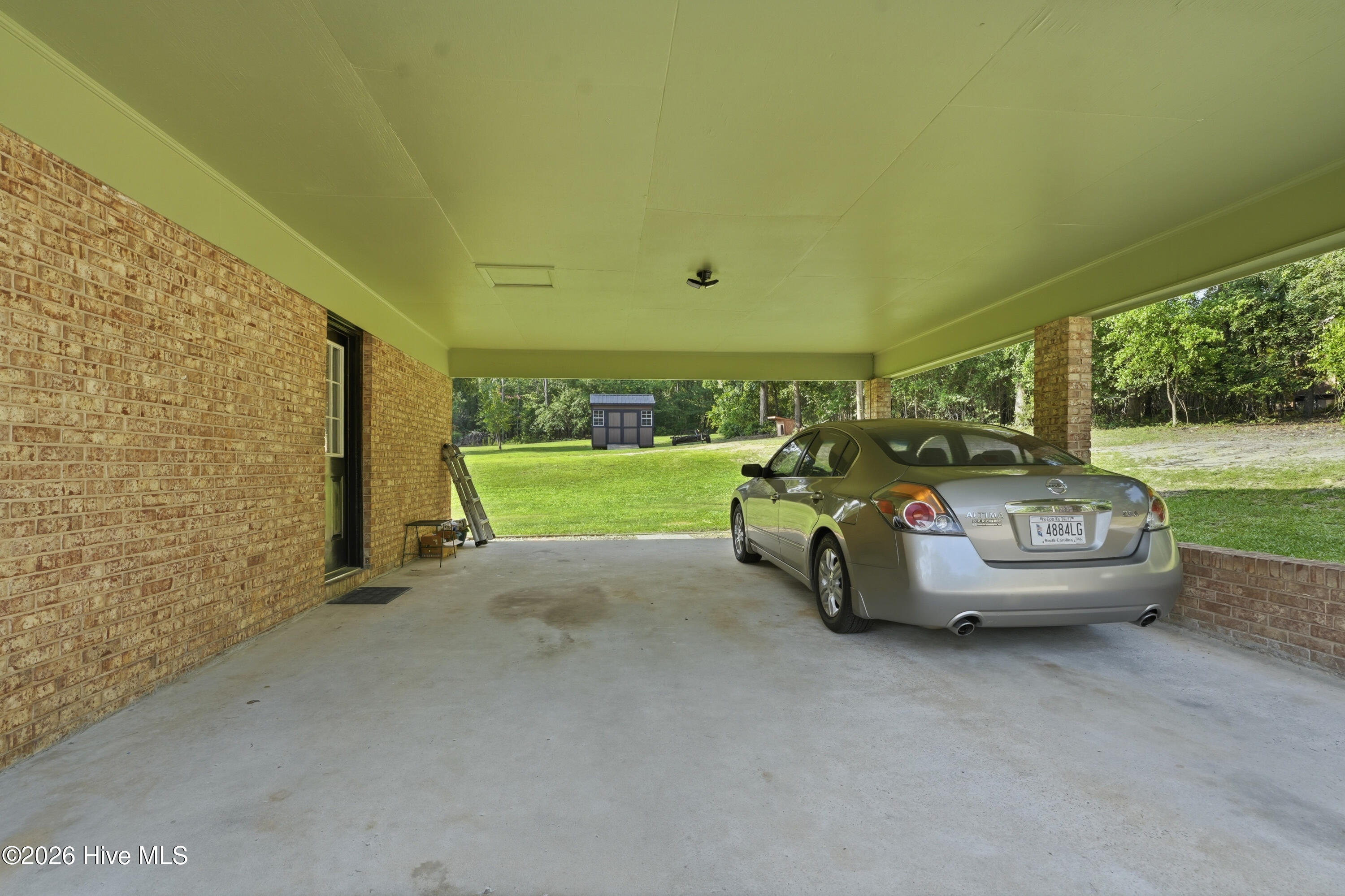 main property photo 23