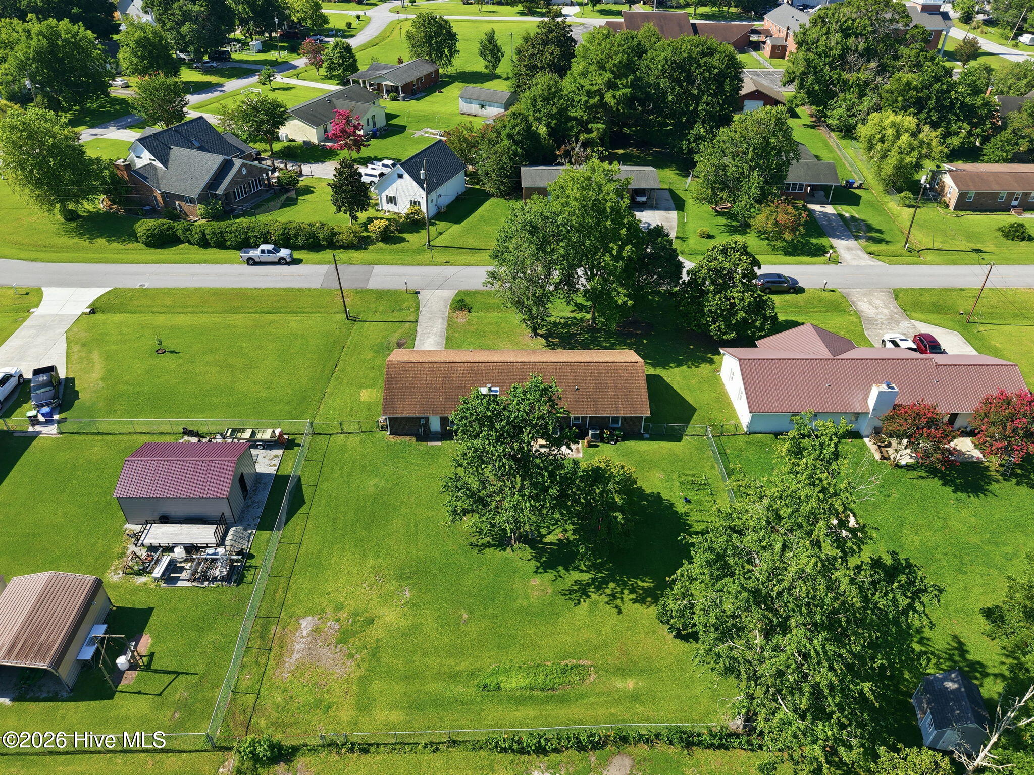 main property photo 28