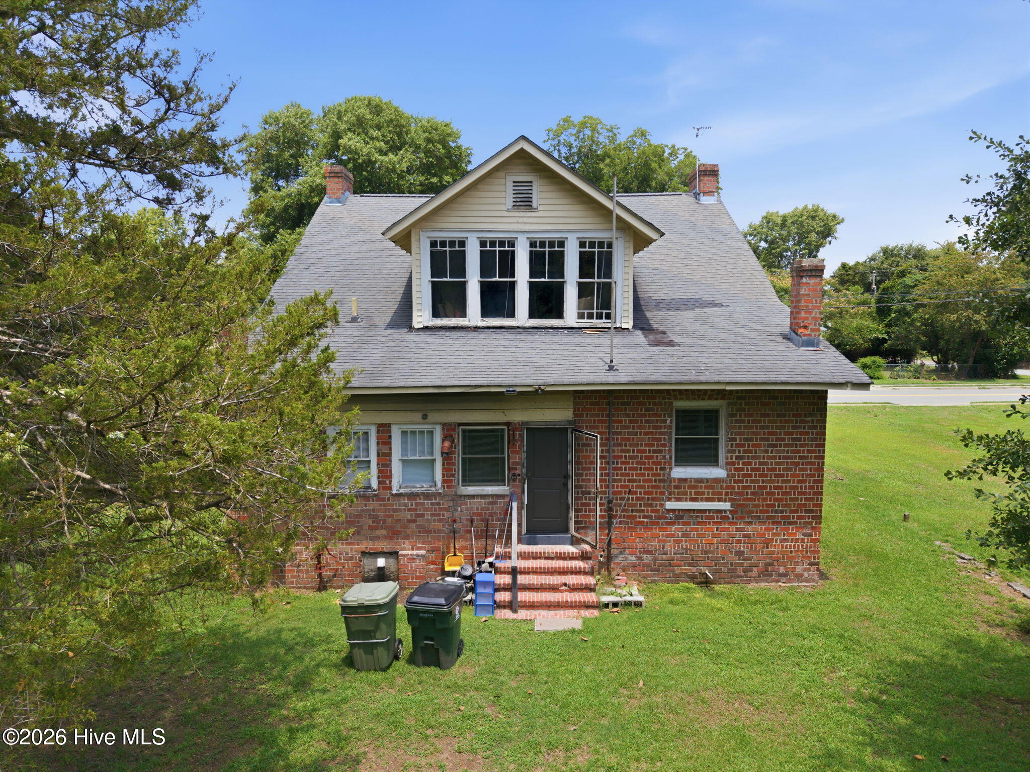main property photo 39