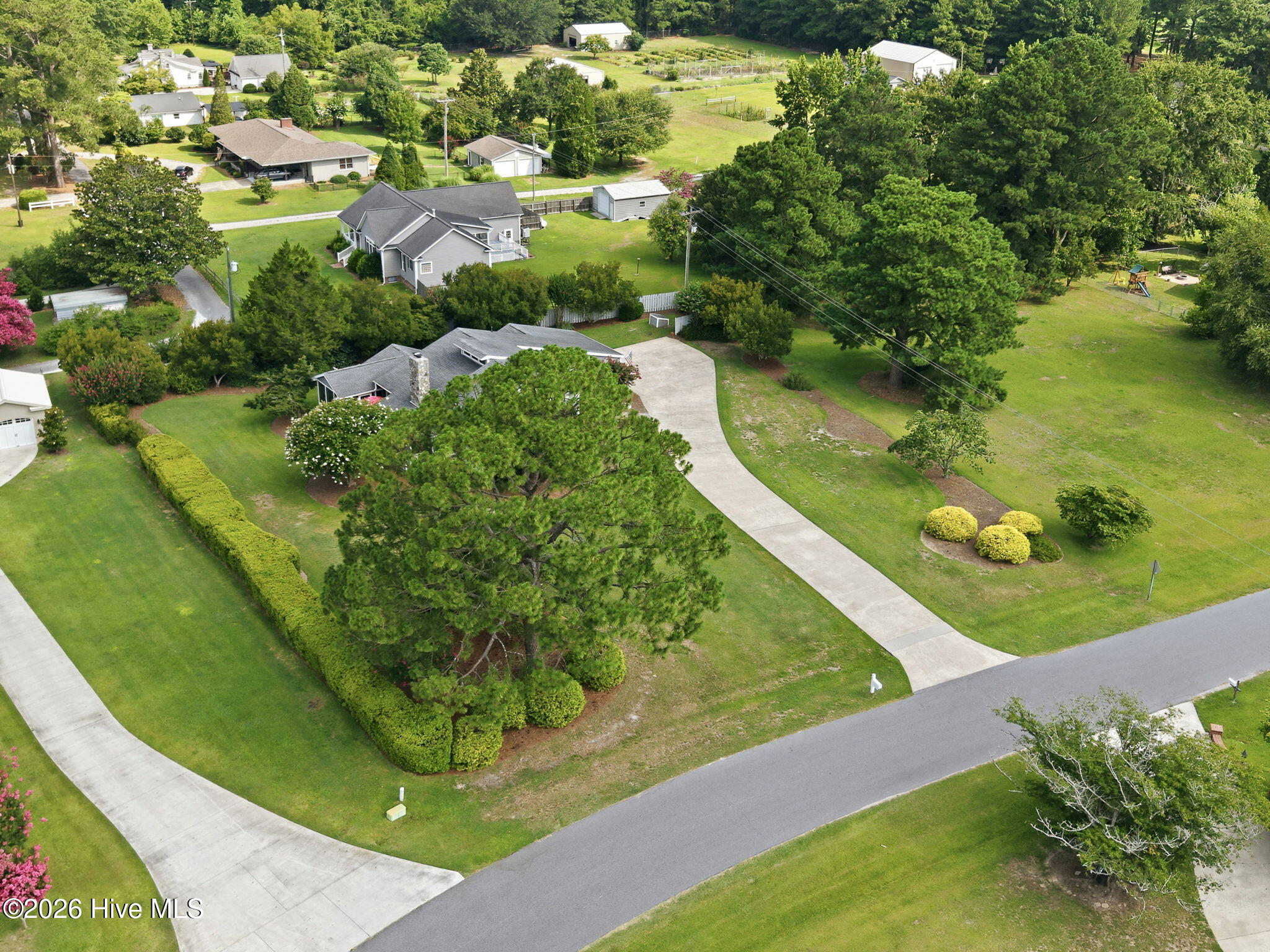 main property photo 45