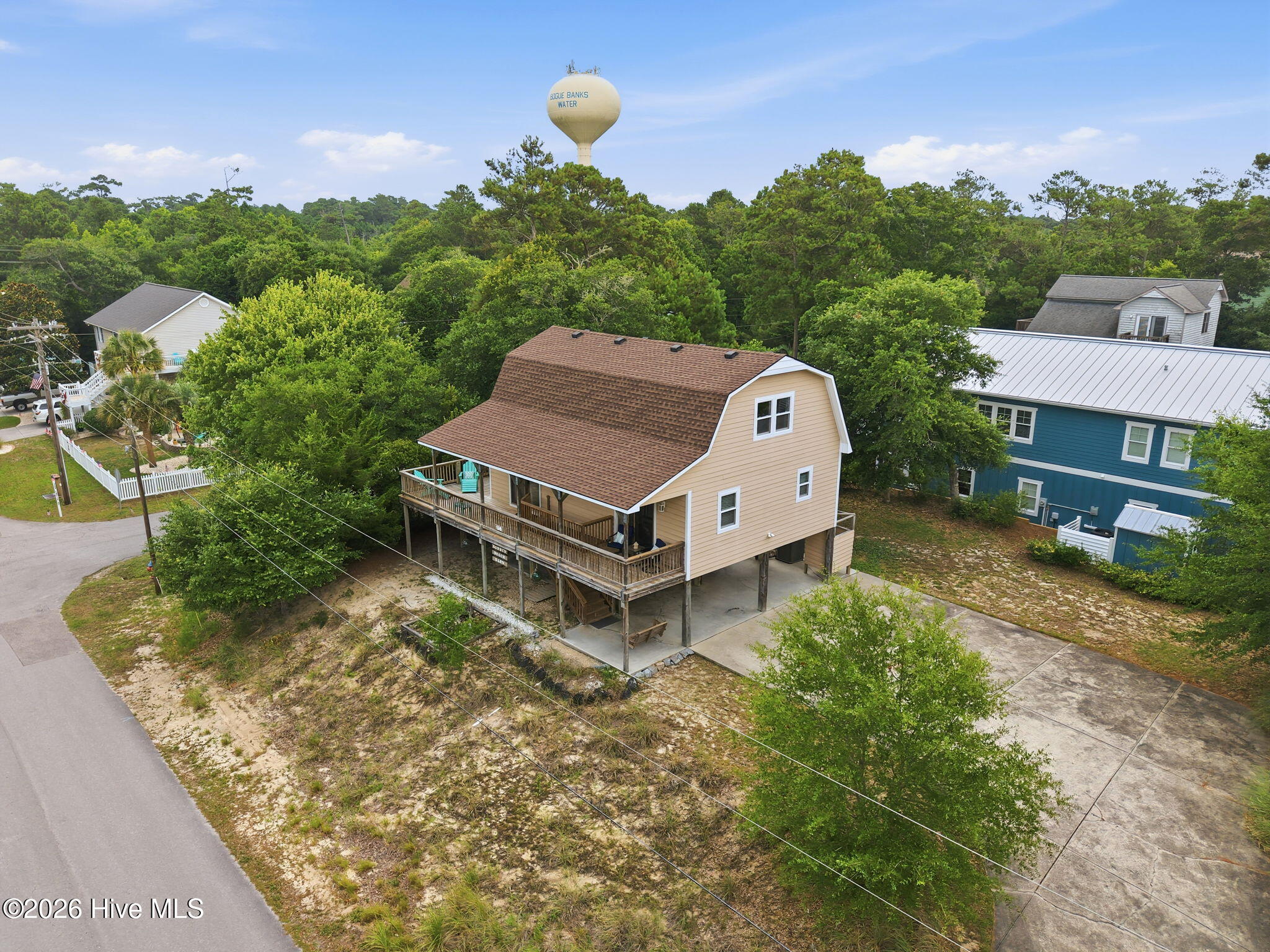 main property photo 14