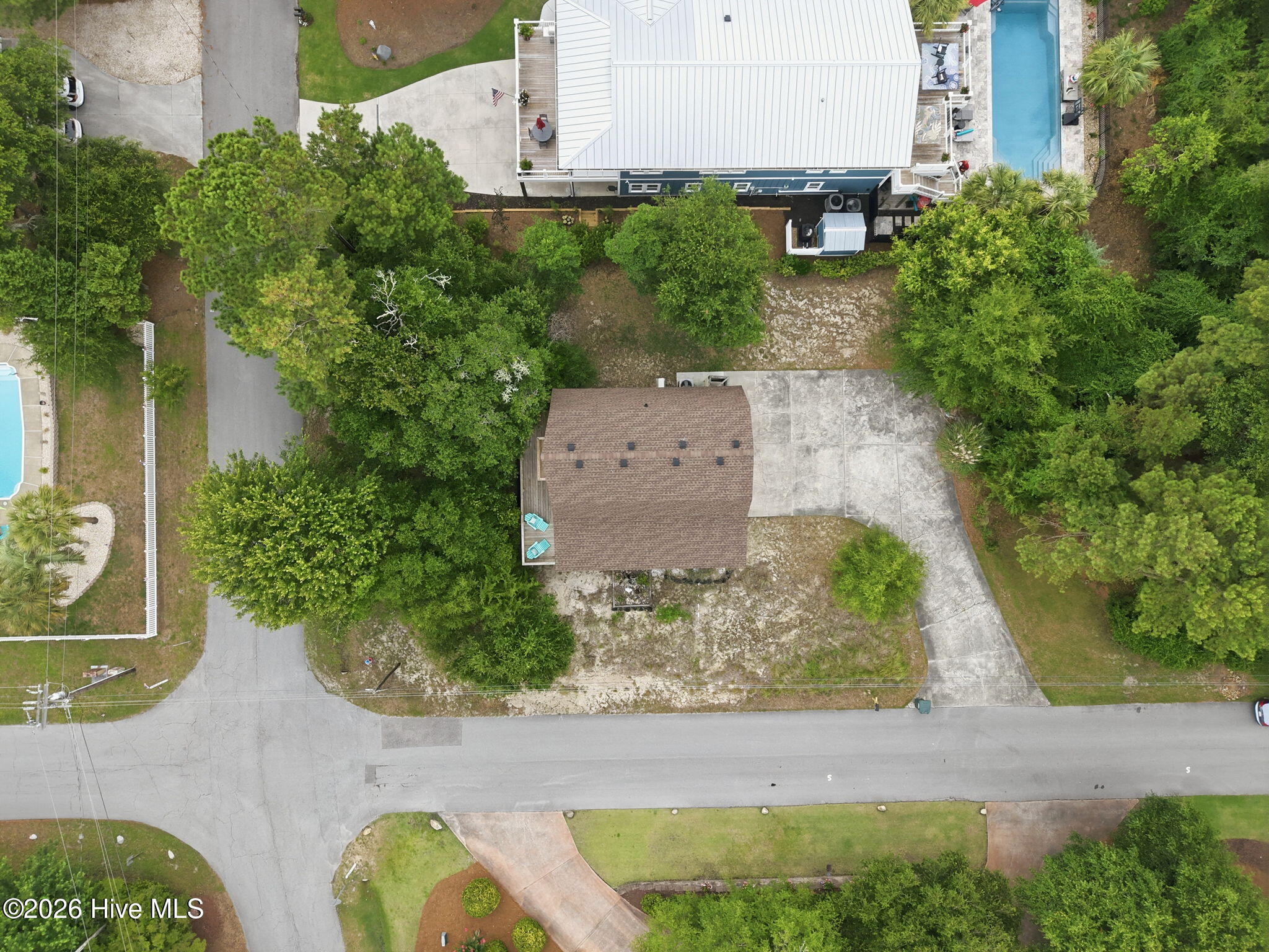 main property photo 16
