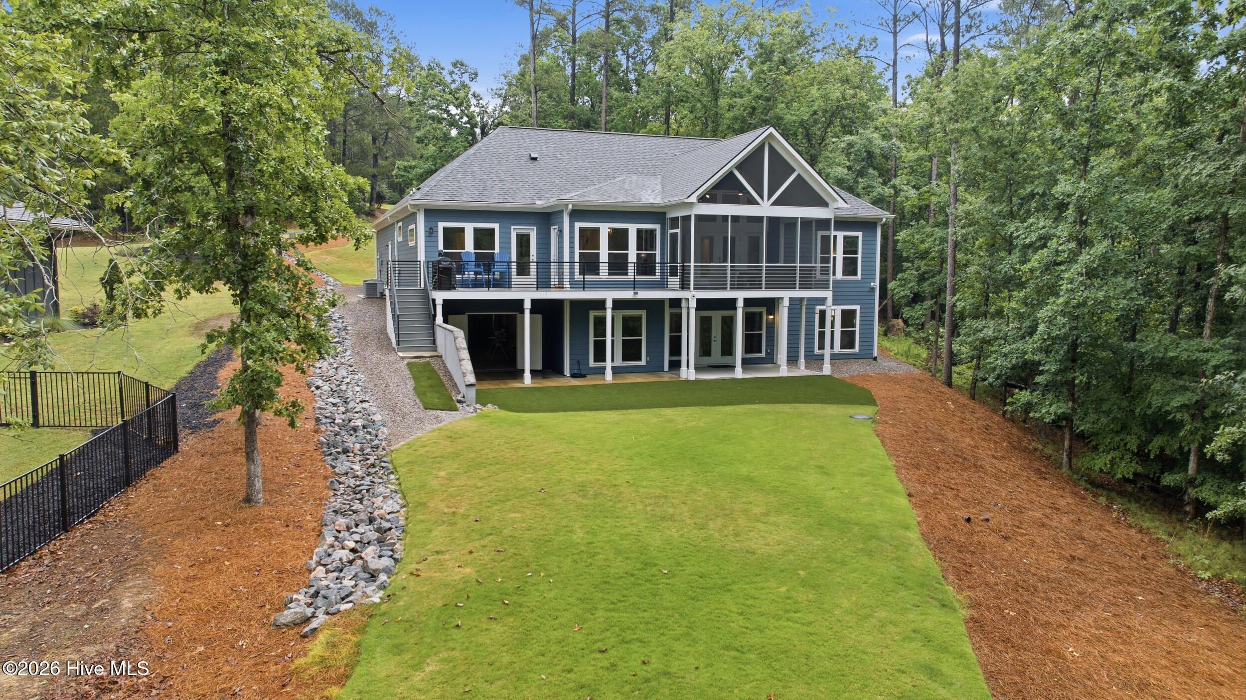 main property photo 50