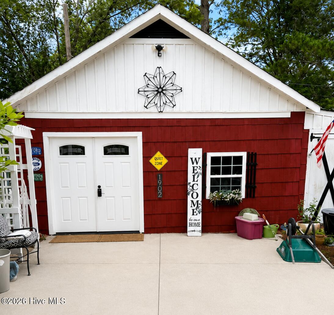 main property photo 13